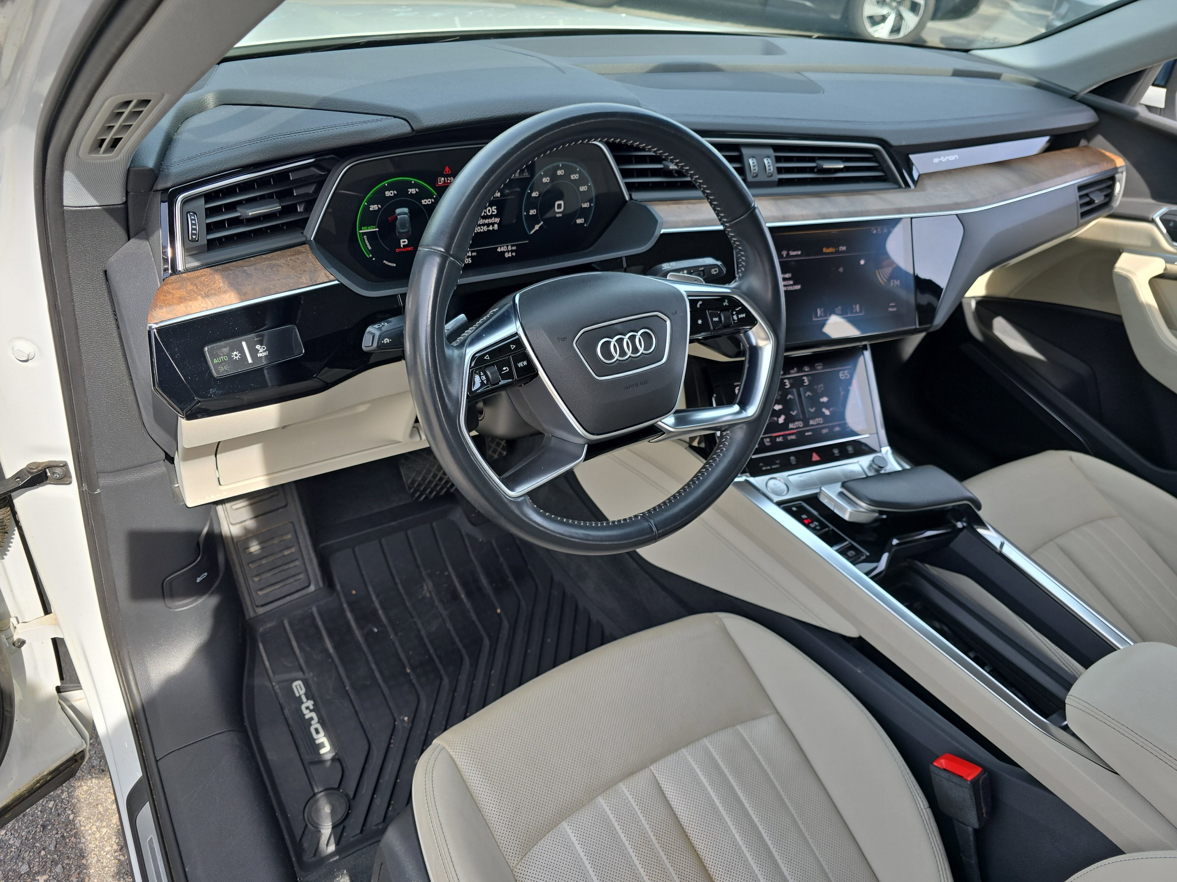 2019 Audi e-tron Premium Plus