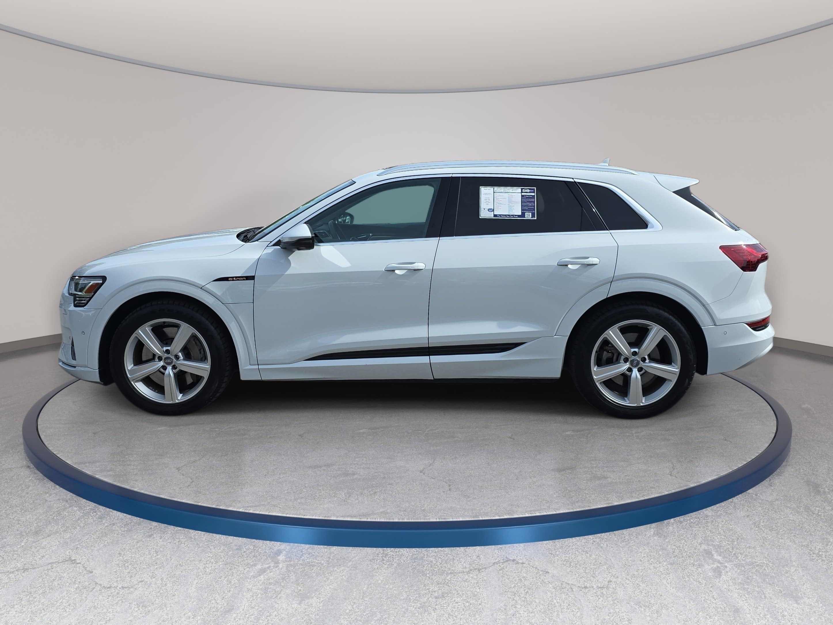 2019 Audi e-tron Premium Plus