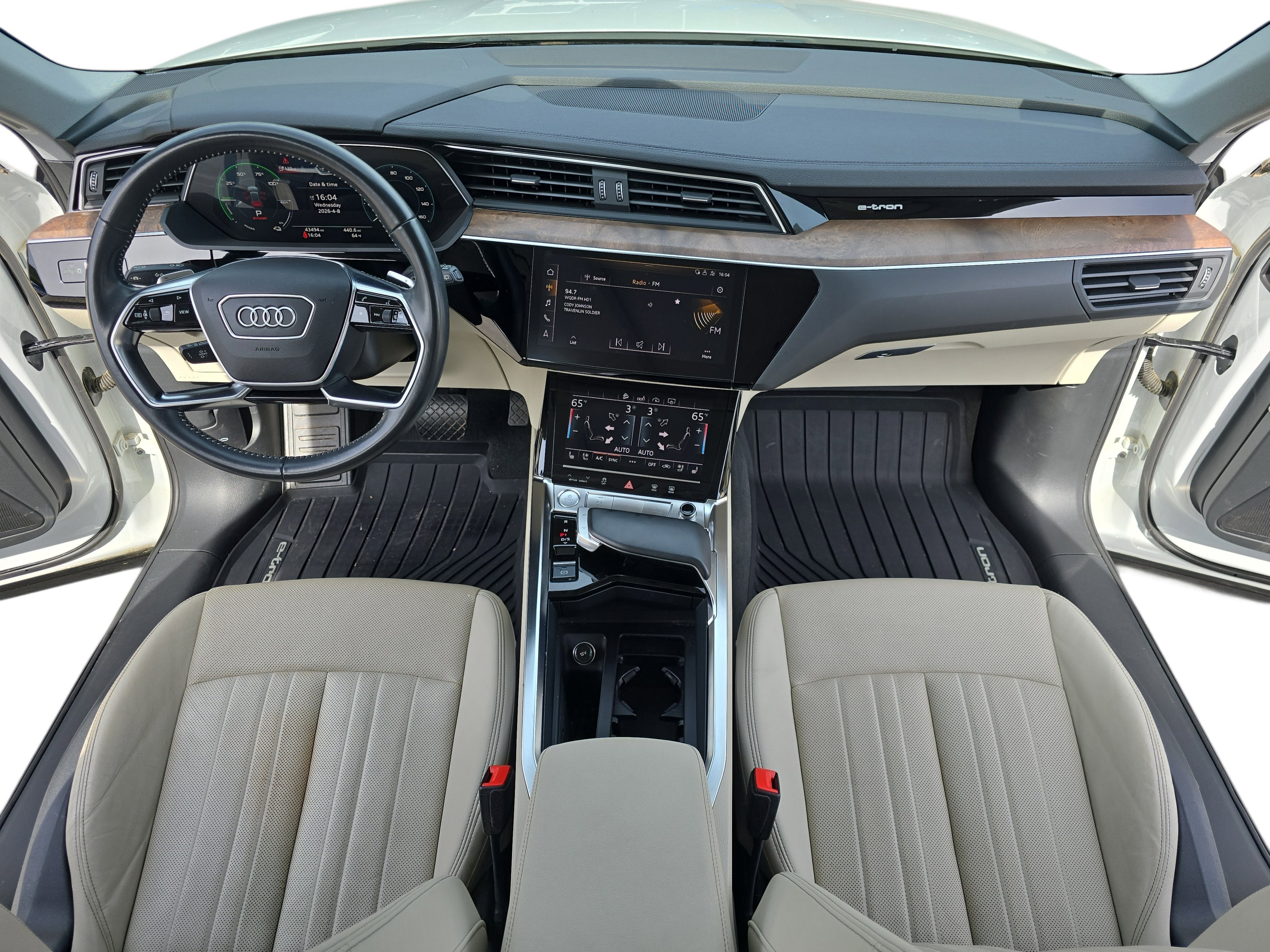 2019 Audi e-tron Premium Plus