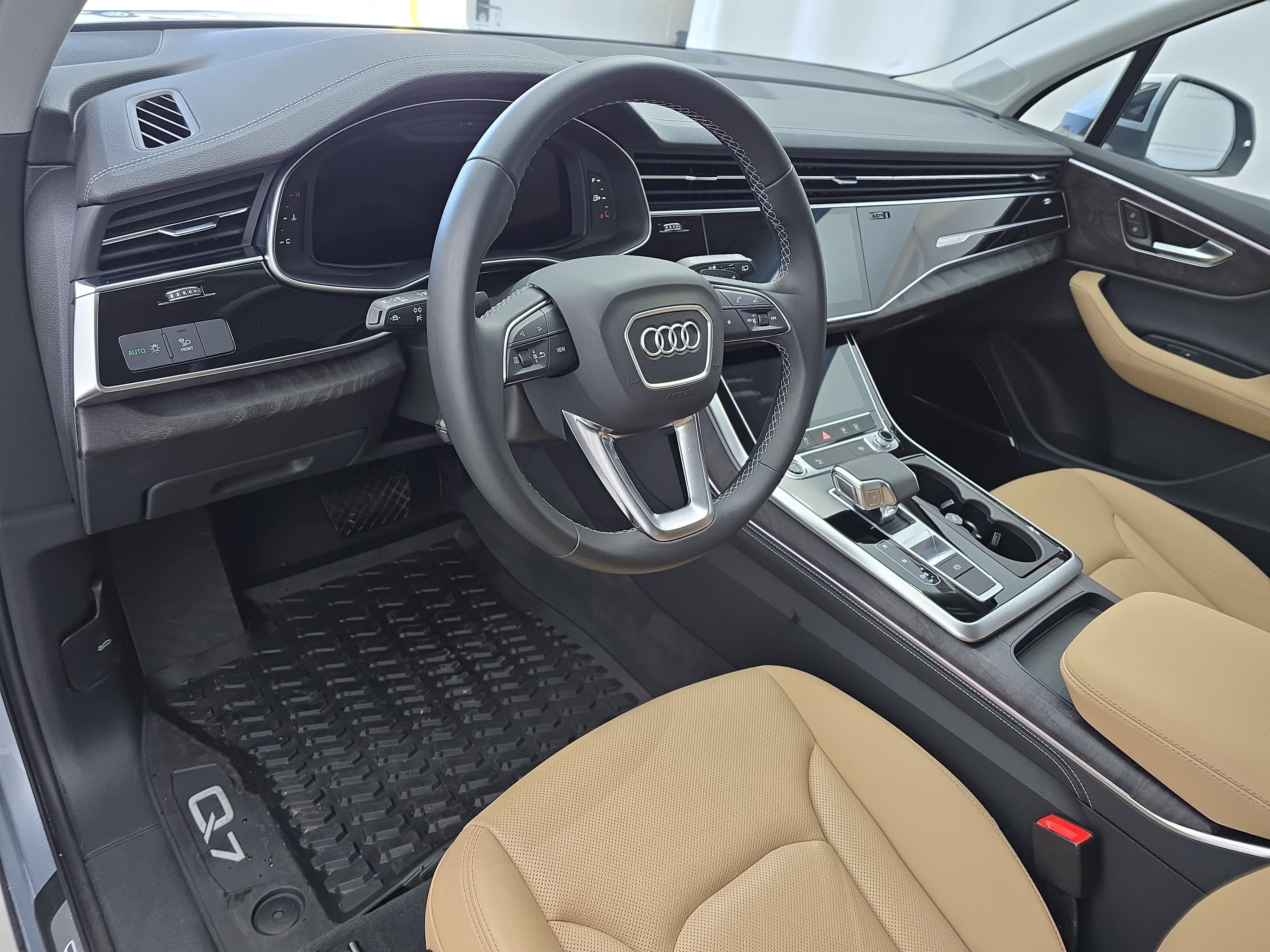 2025 Audi Q7 Premium Plus