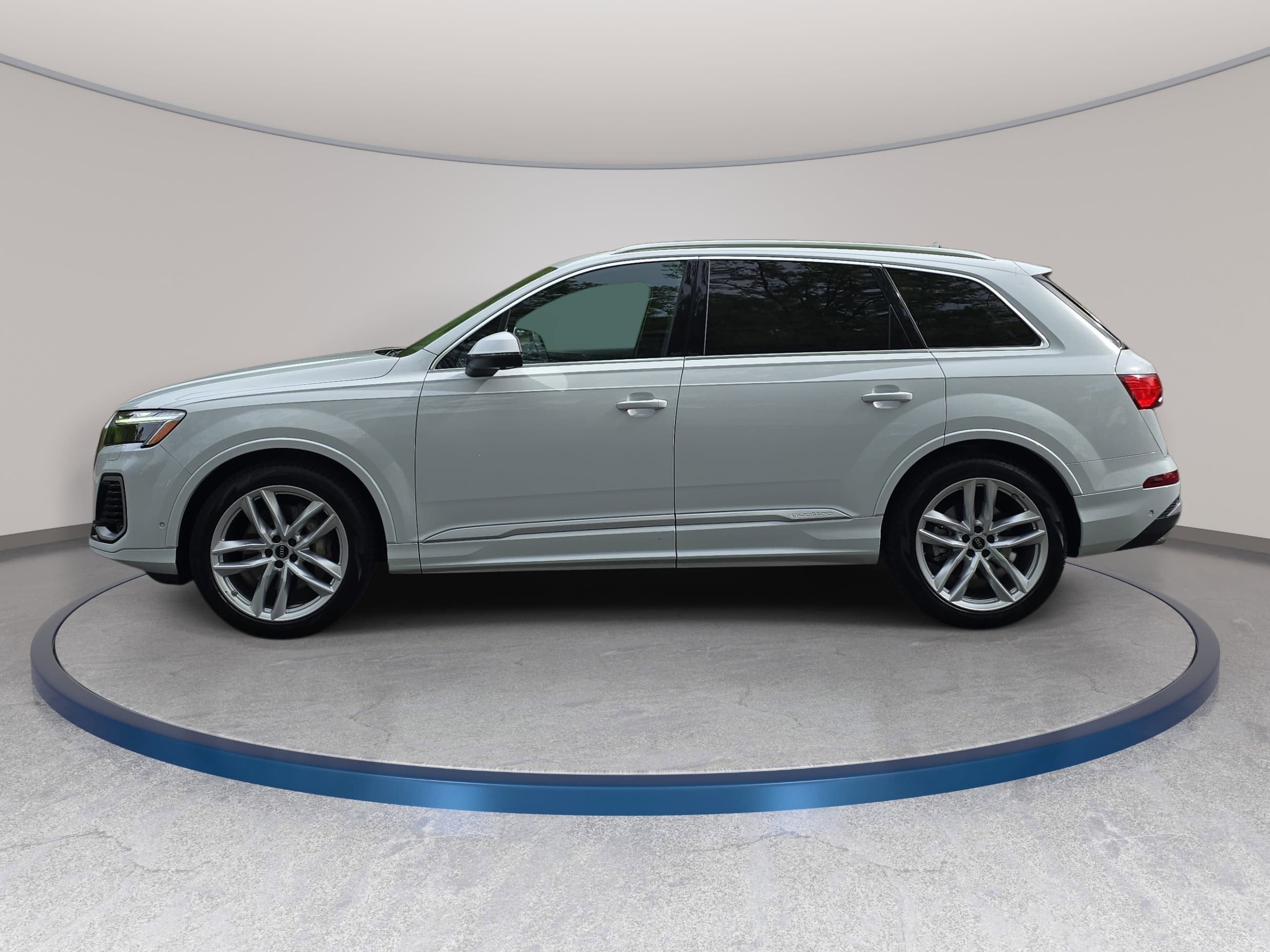 2025 Audi Q7 Premium Plus