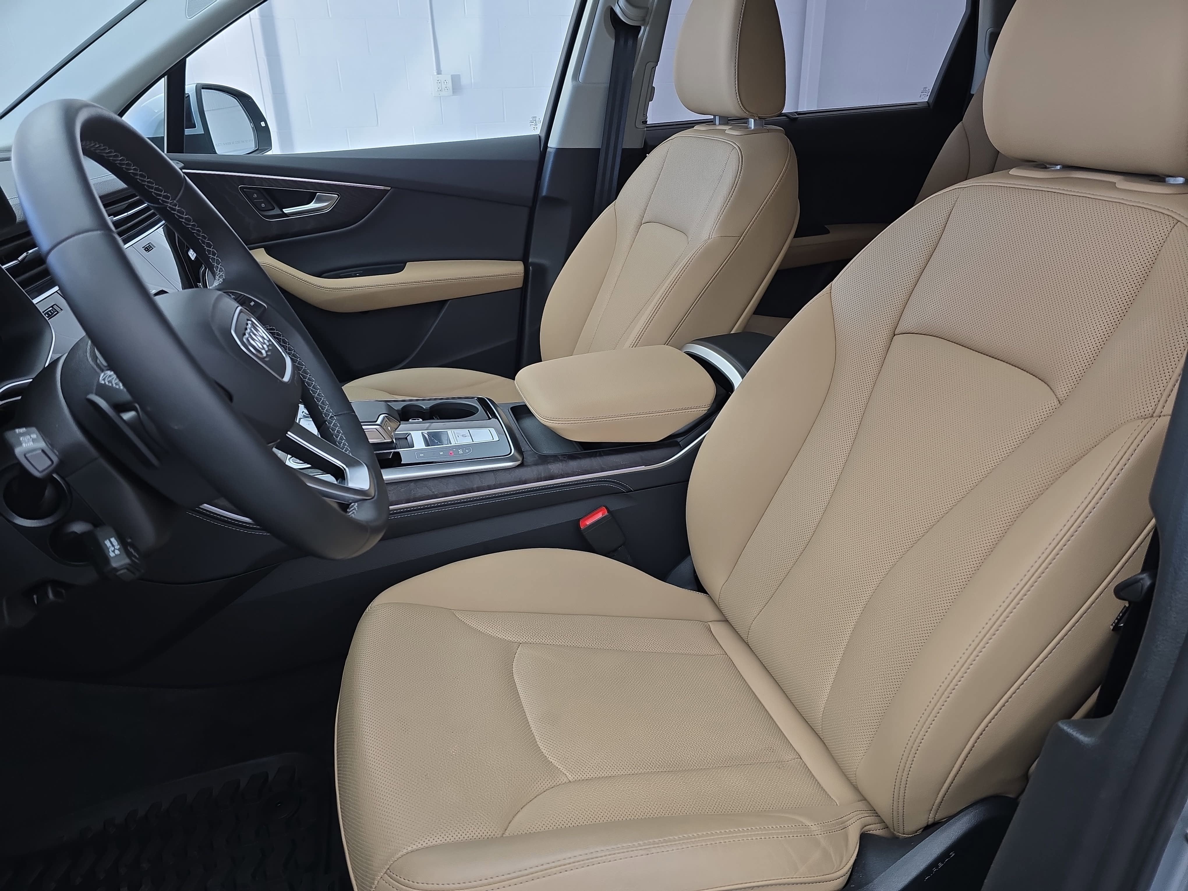 2025 Audi Q7 Premium Plus