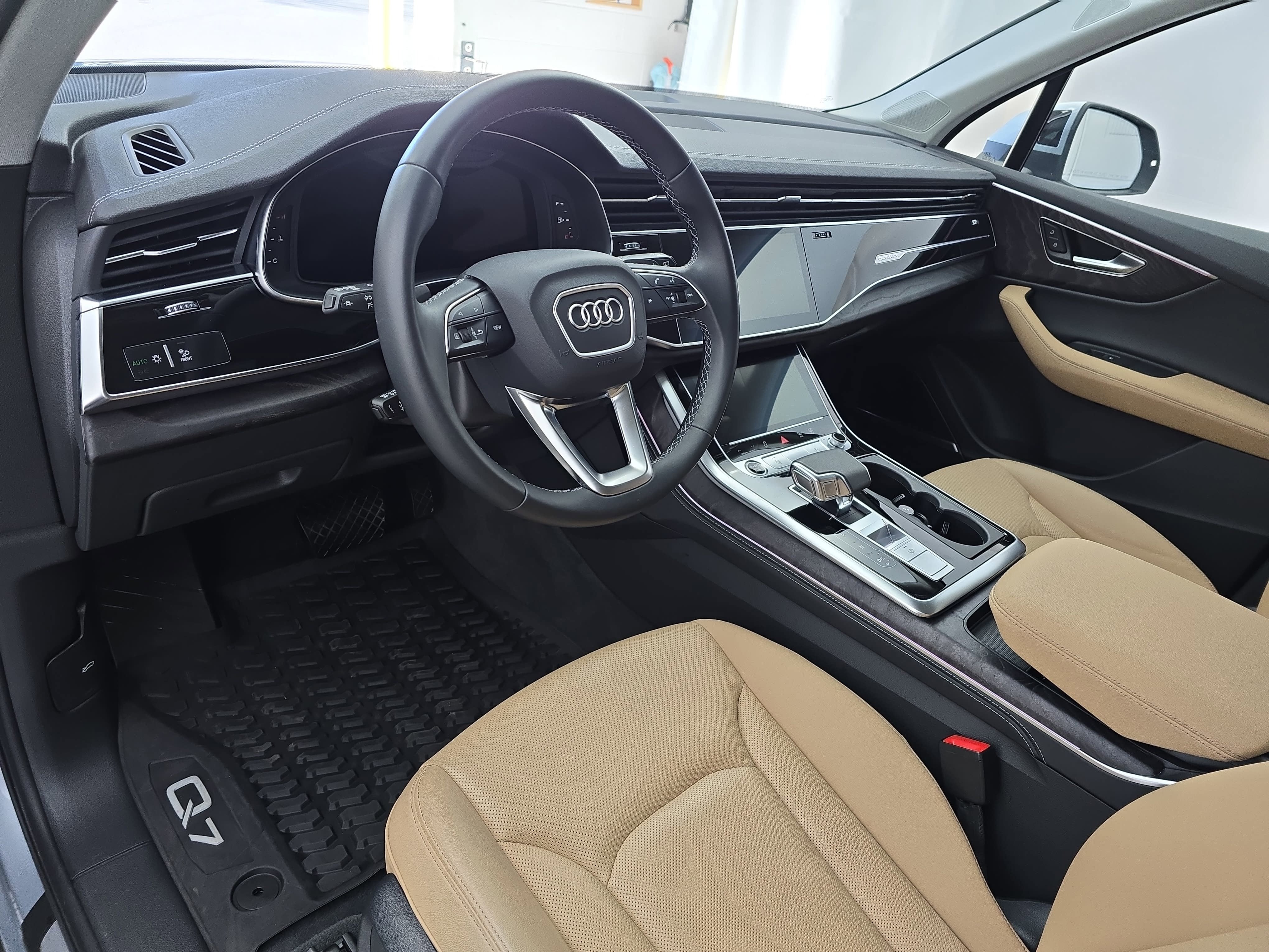 2025 Audi Q7 Premium Plus