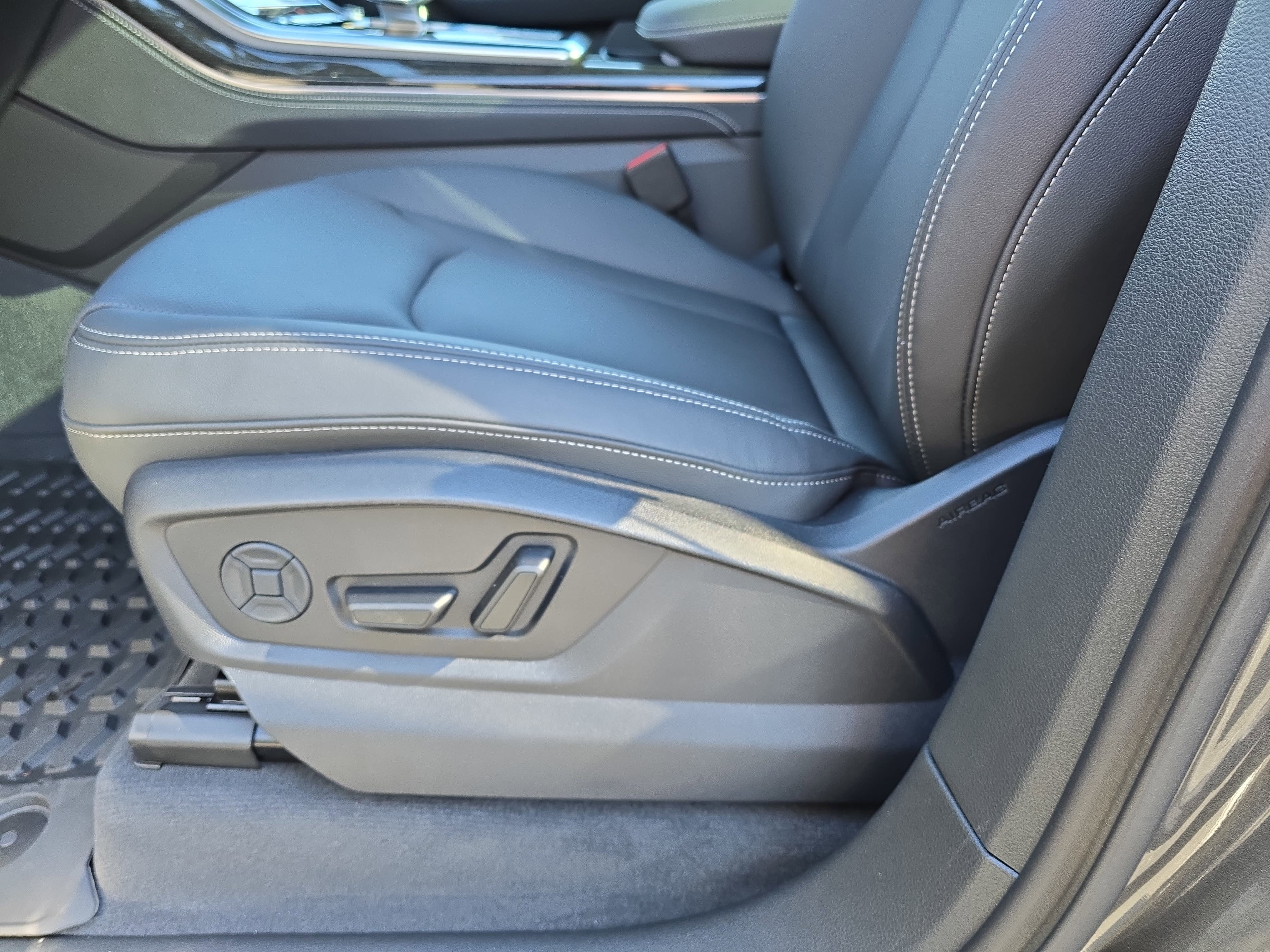 2026 Audi Q7 Premium Plus