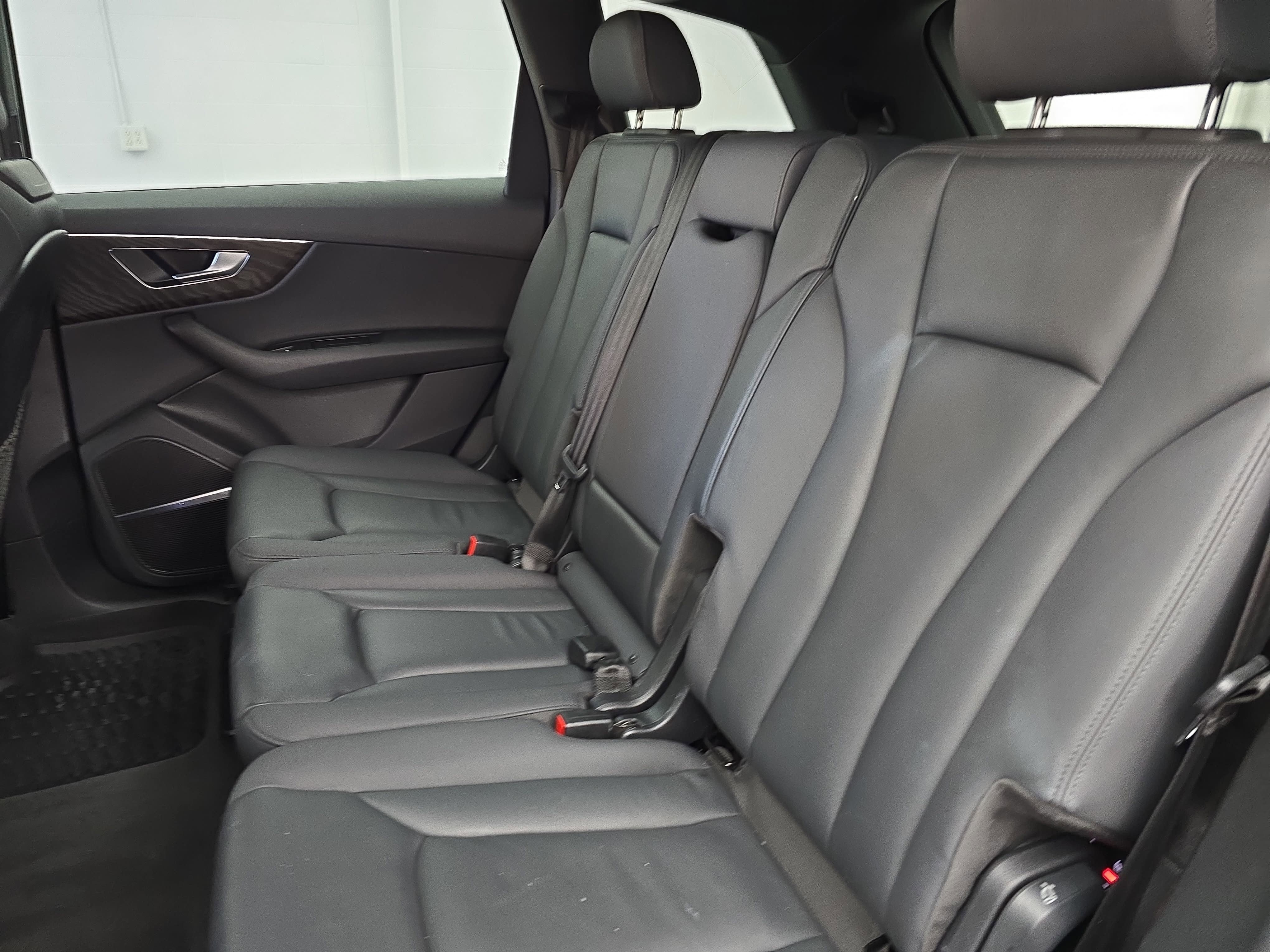 2021 Audi Q7 Premium Plus