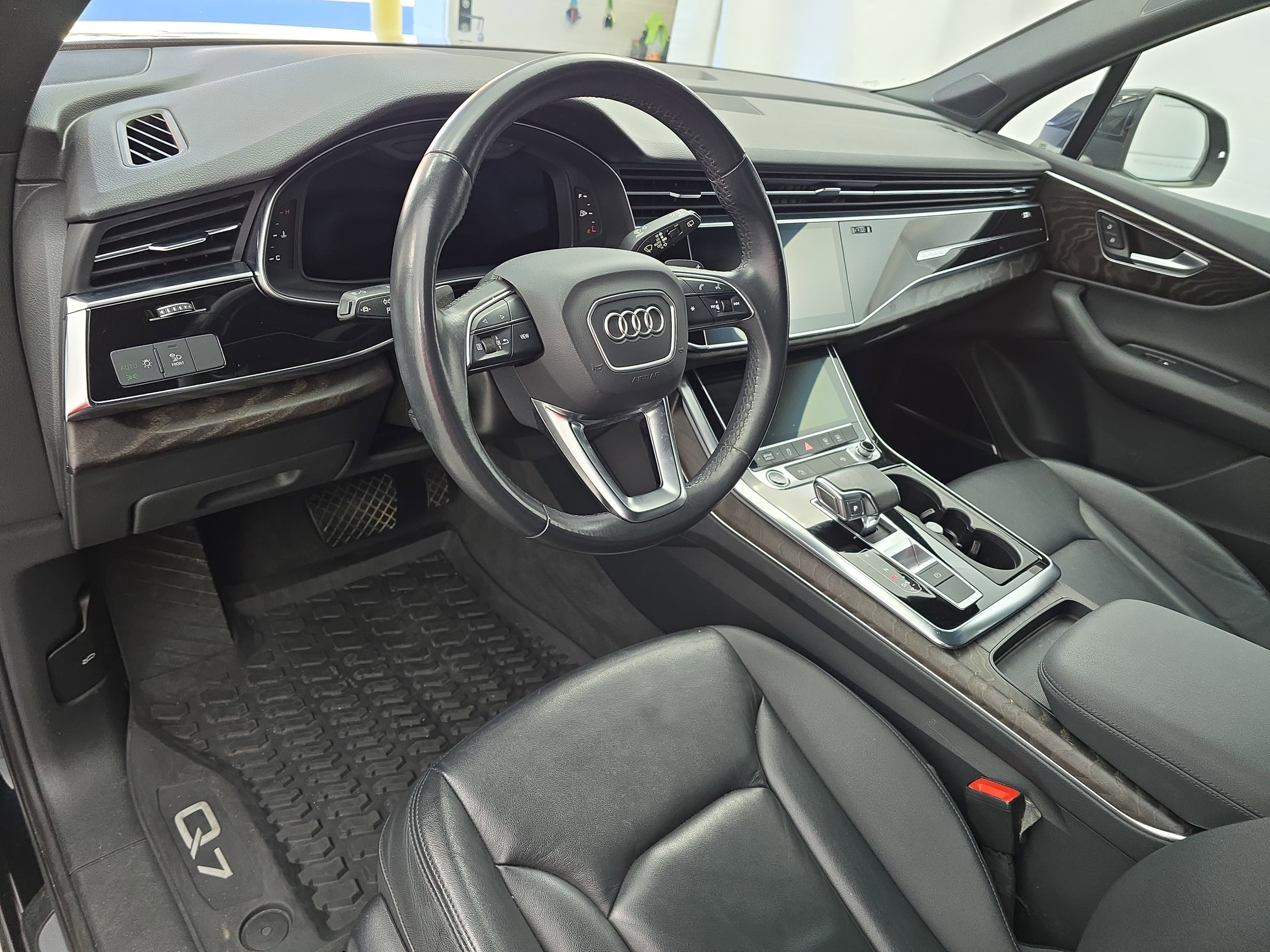 2021 Audi Q7 Premium Plus