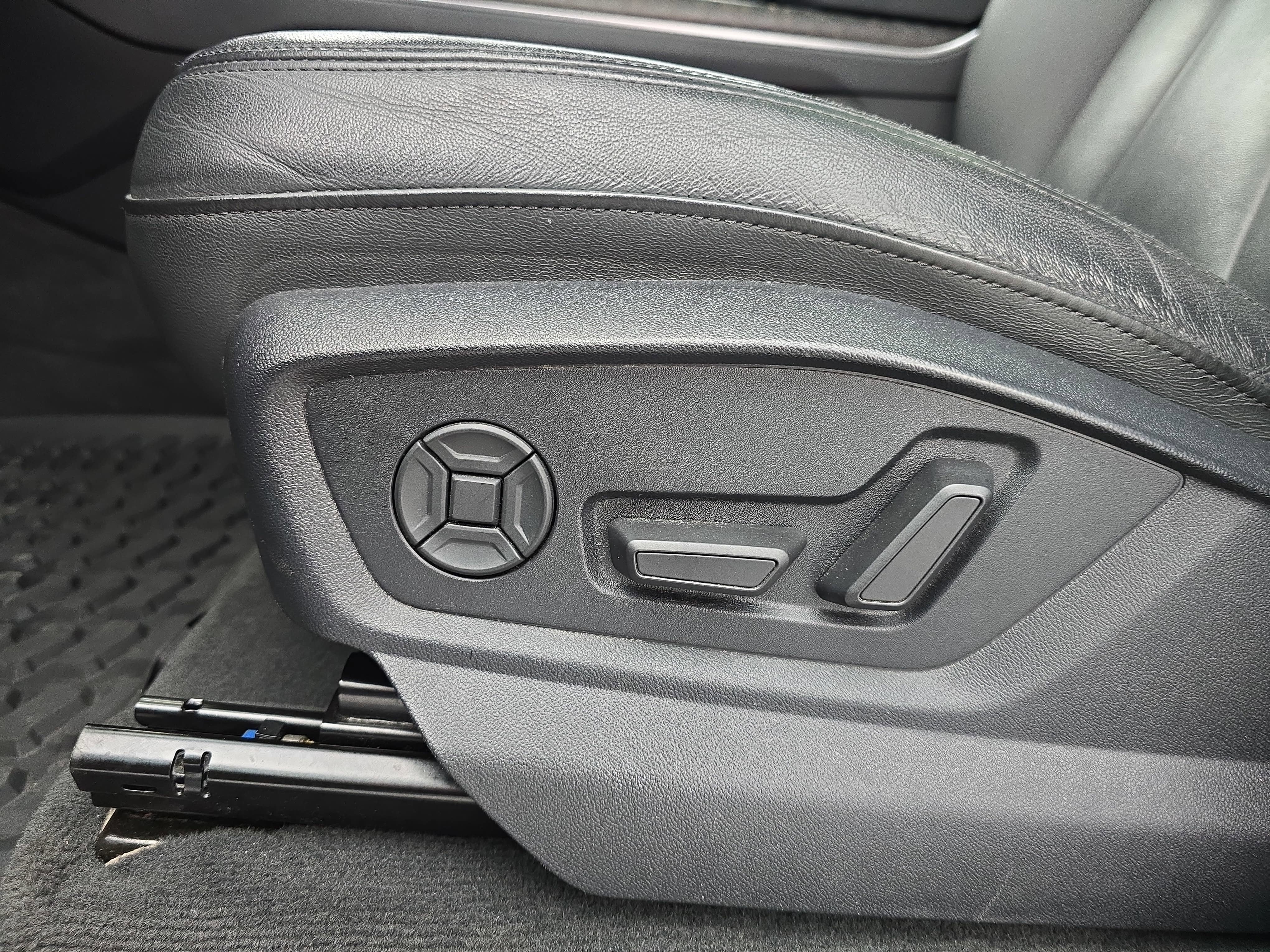 2021 Audi Q7 Premium Plus