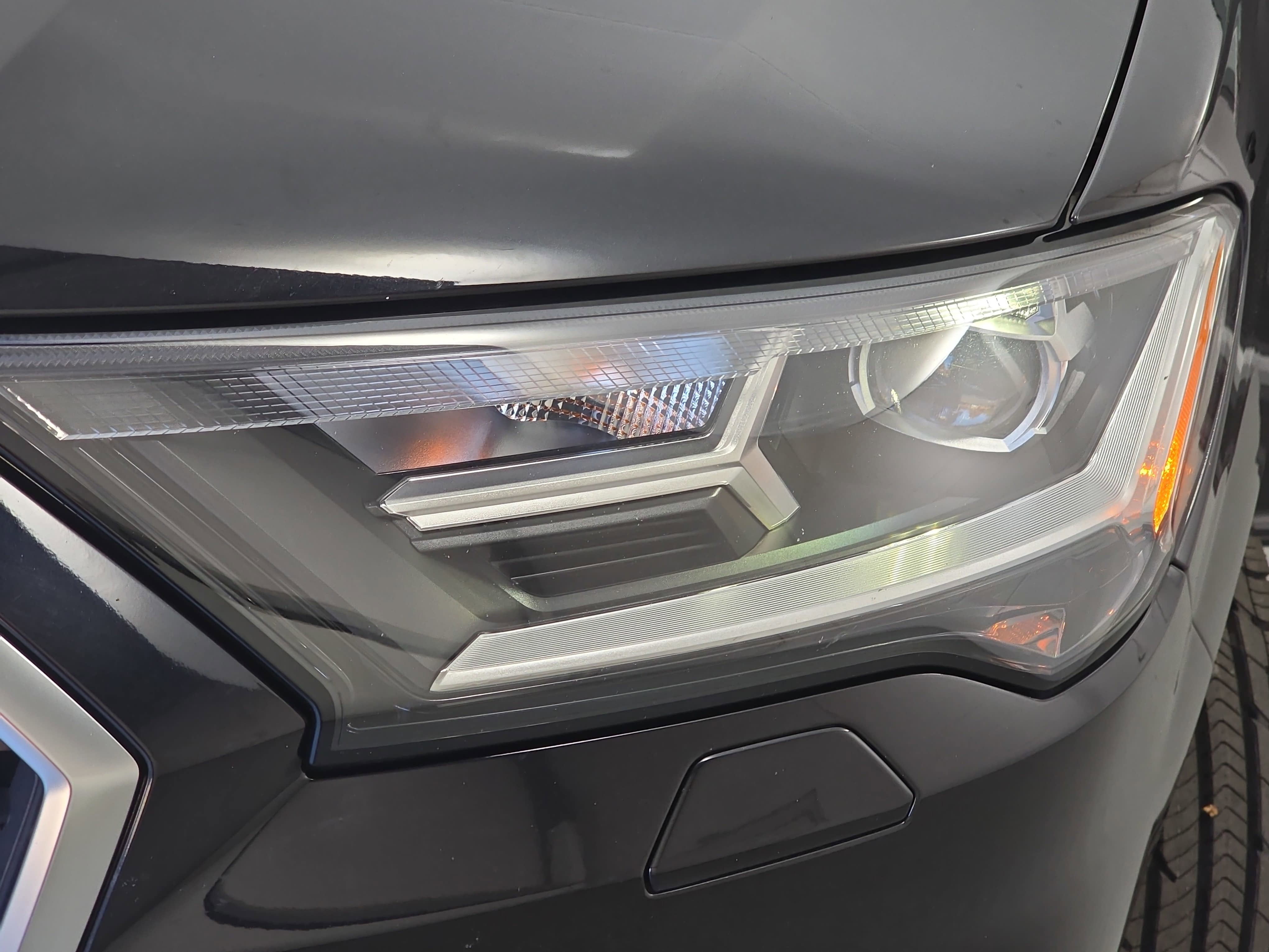 2021 Audi Q7 Premium Plus