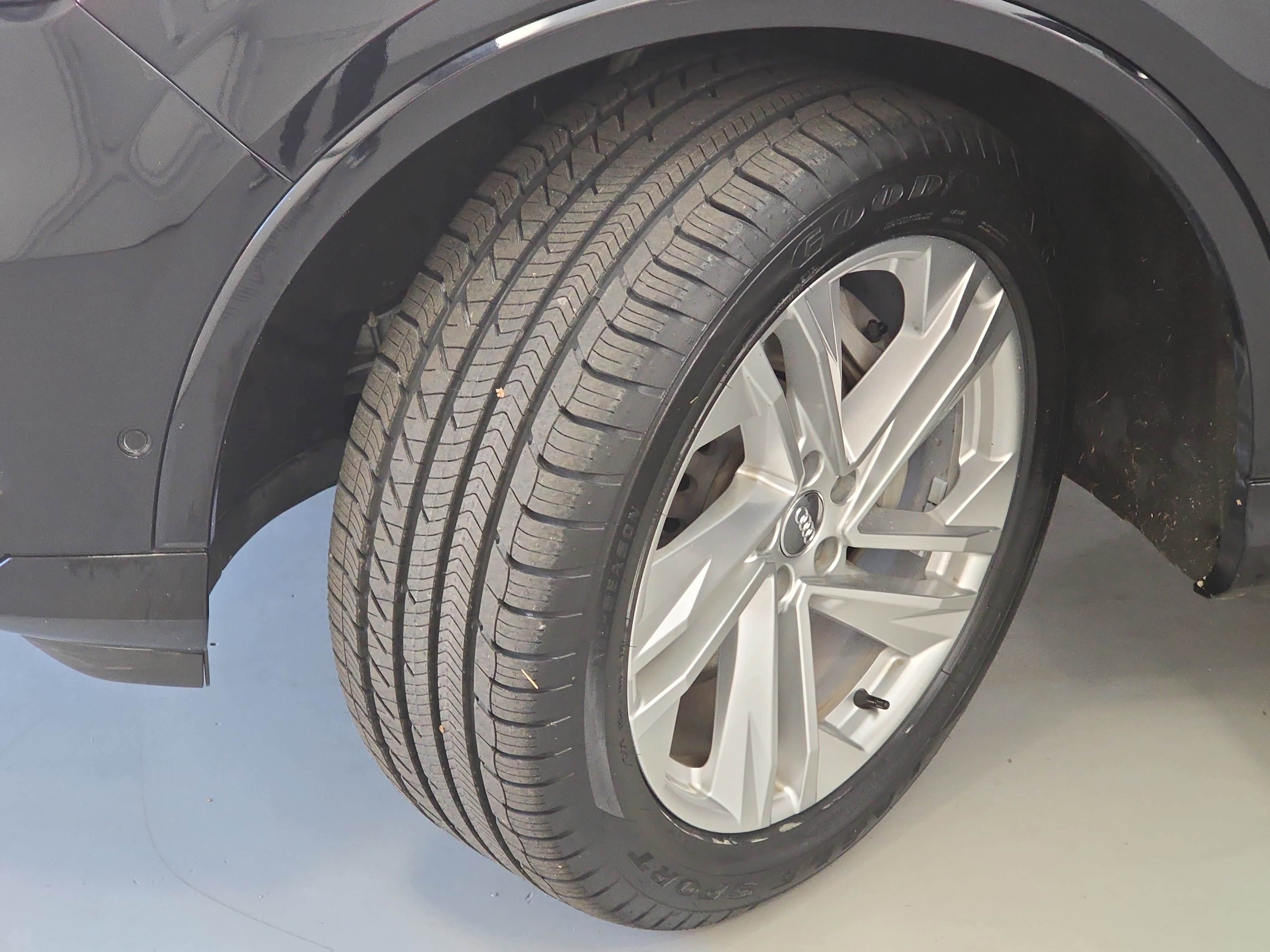 2021 Audi Q7 Premium Plus