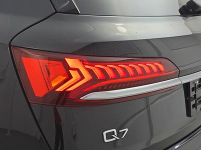 2021 Audi Q7 Premium Plus
