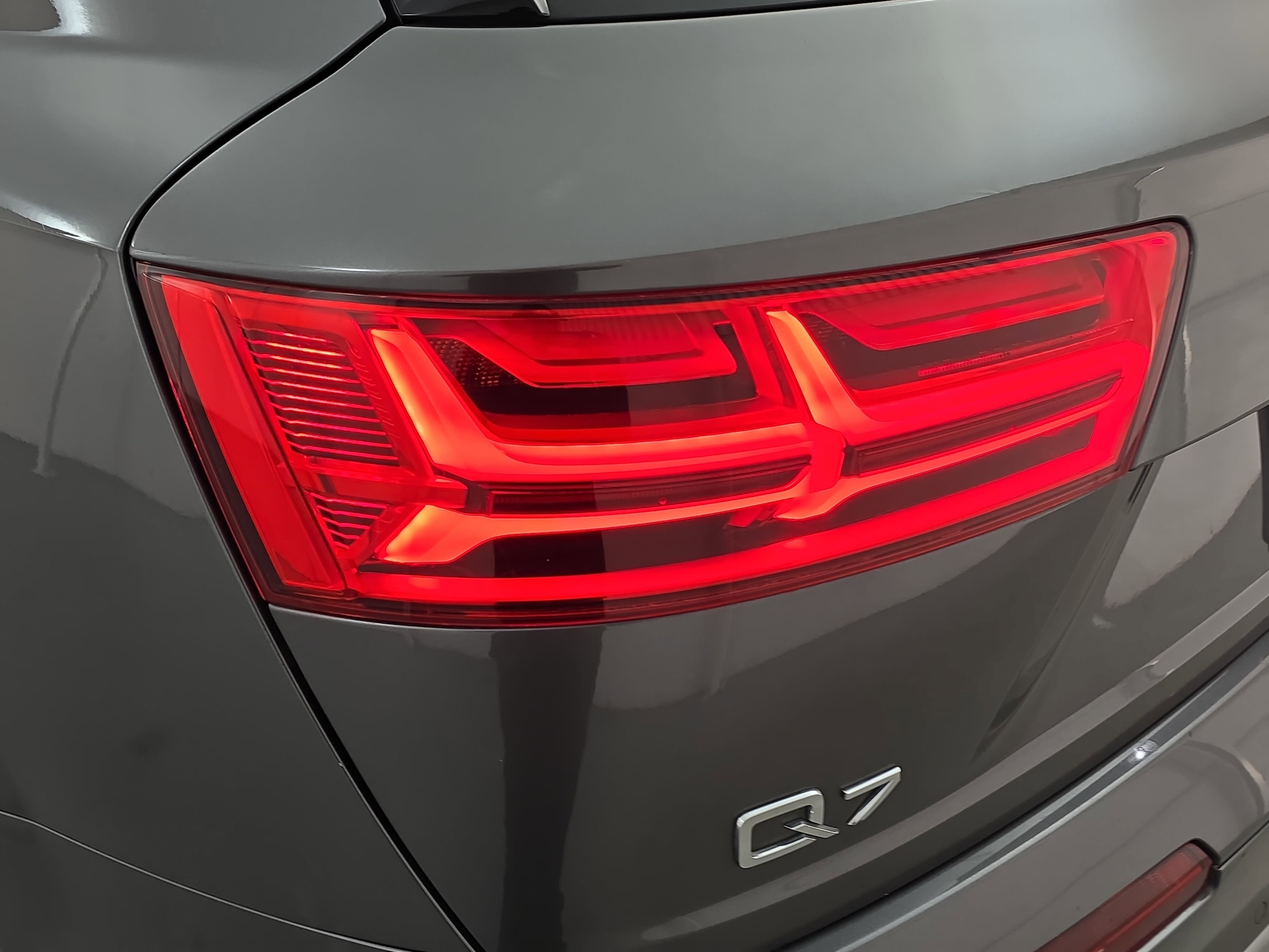 2019 Audi Q7 Prestige