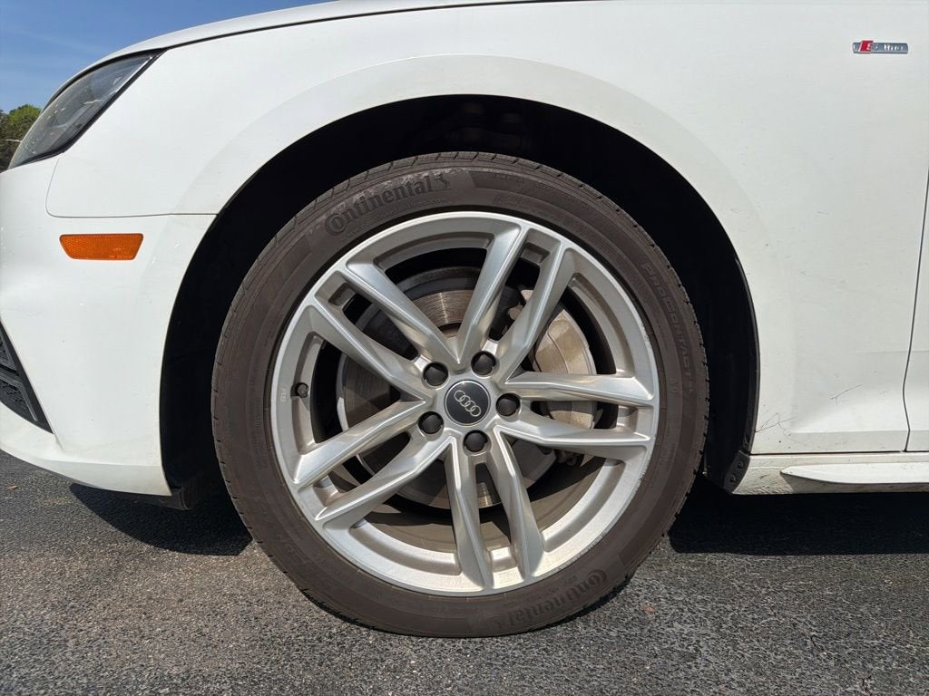 2017 Audi A4 Season of Audi Premium