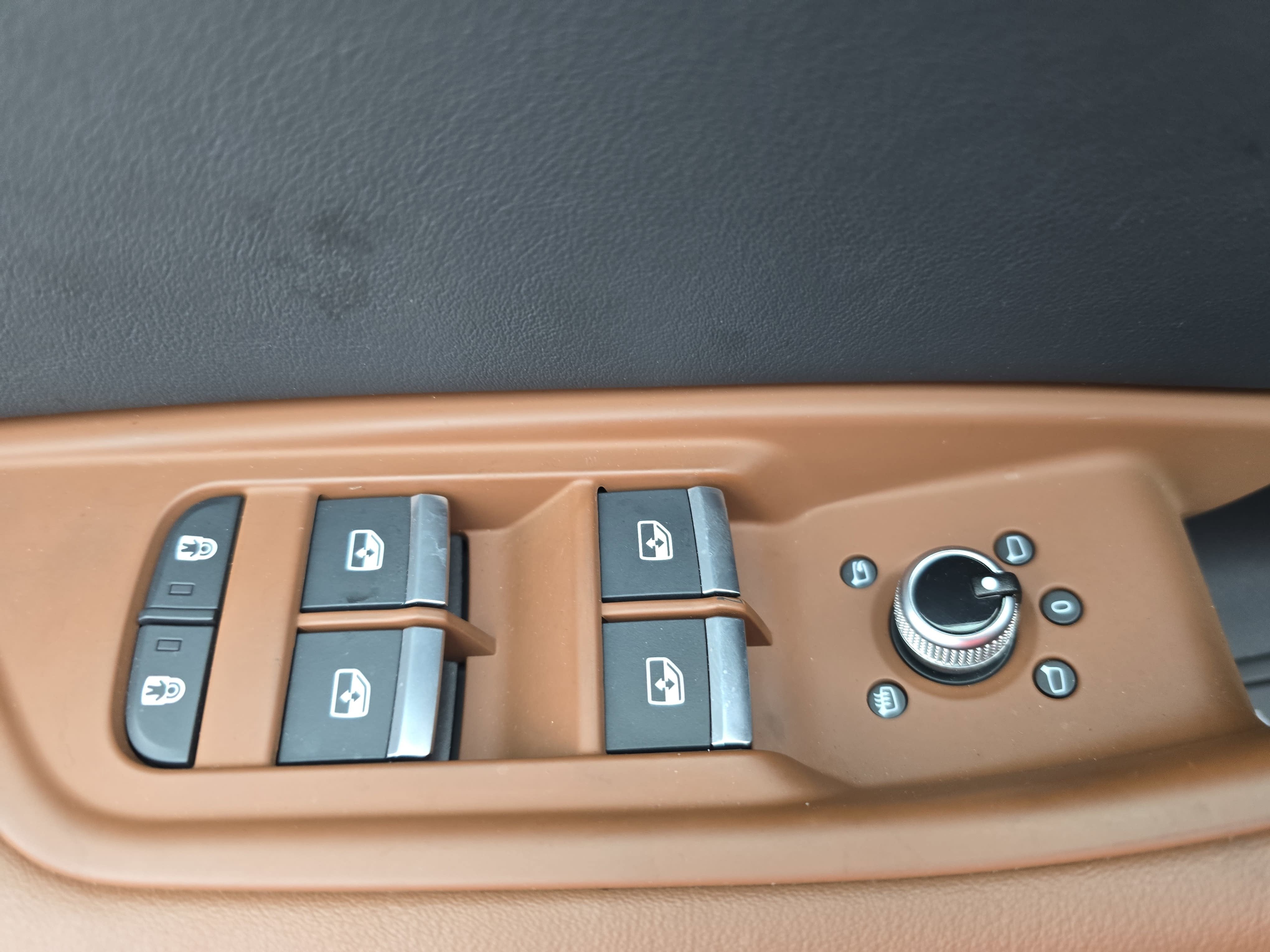 2023 Audi A4 Sedan S line Prestige