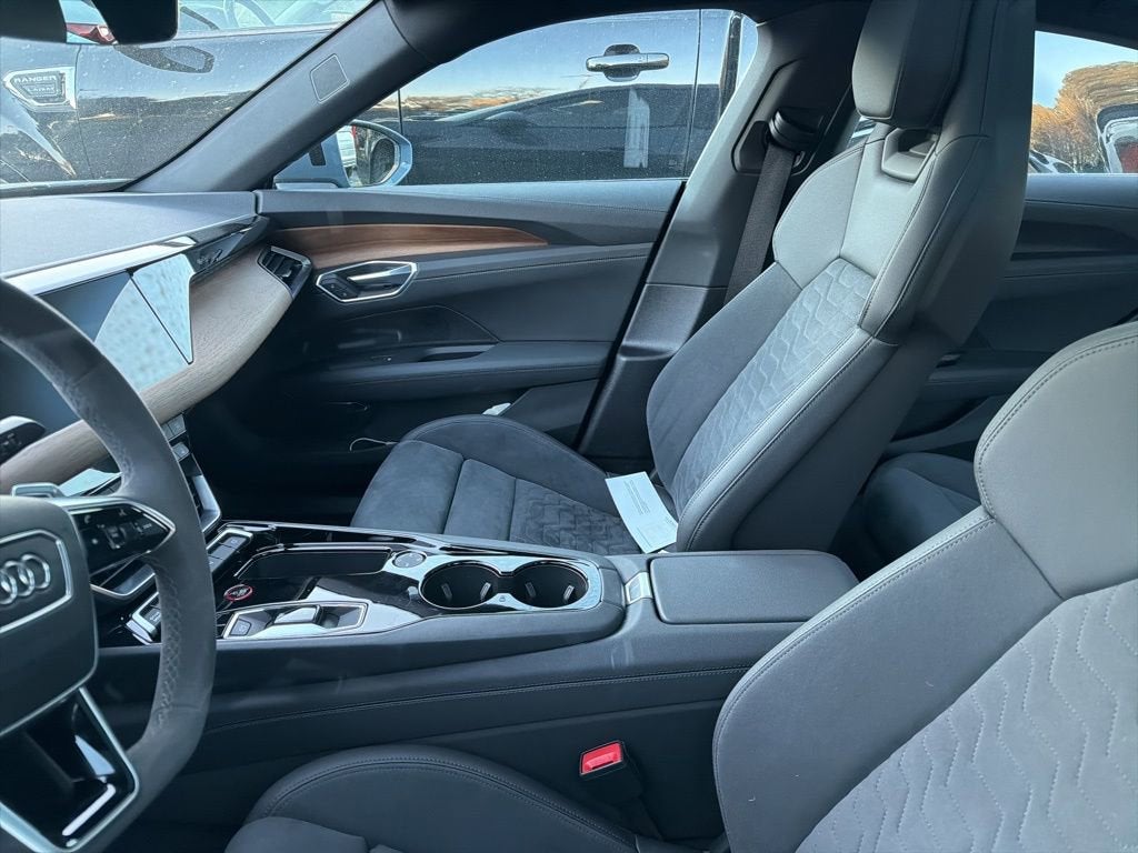 2023 Audi e-tron GT Premium Plus