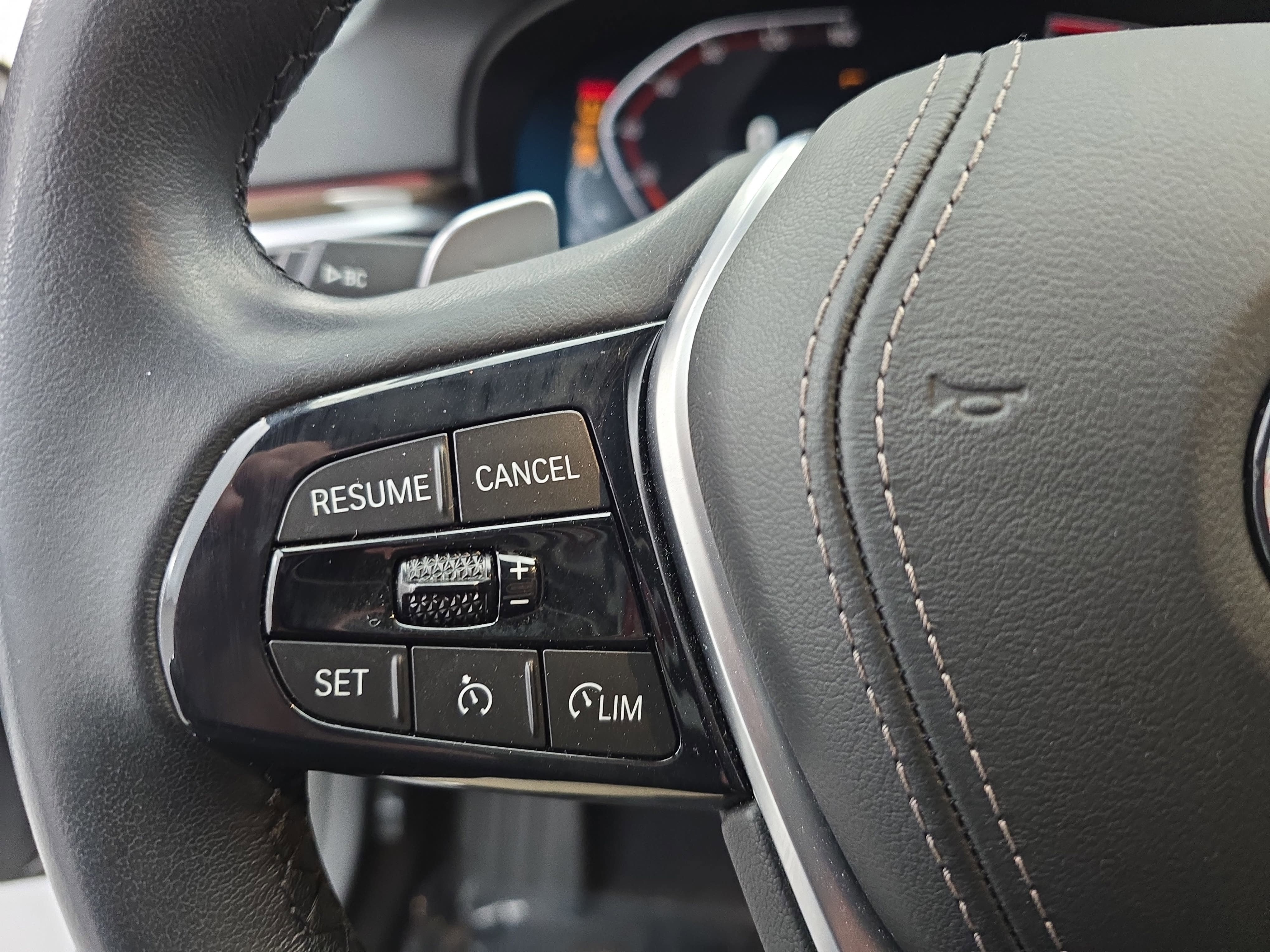 2023 BMW 5 Series 530i