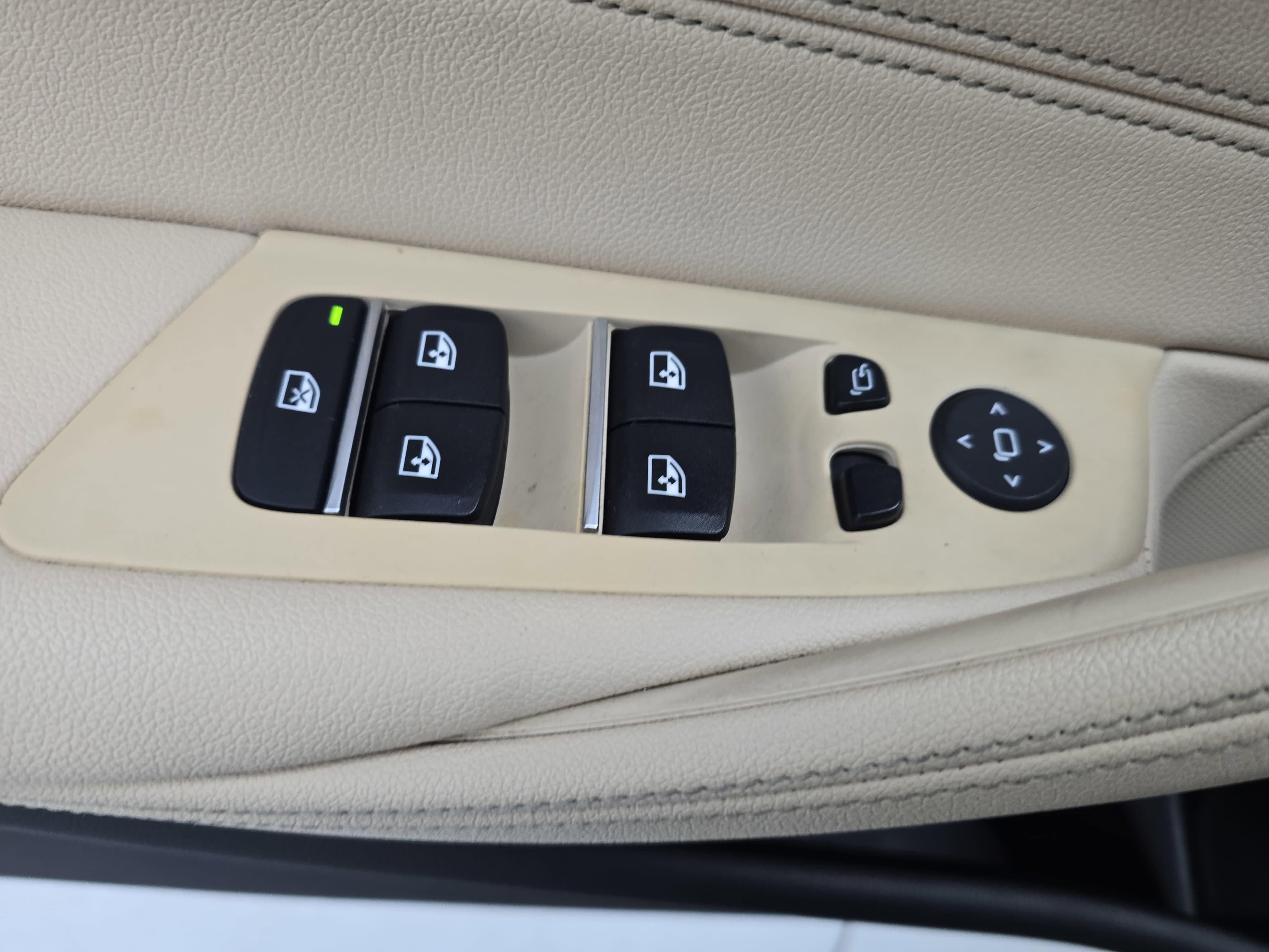 2023 BMW 5 Series 530i