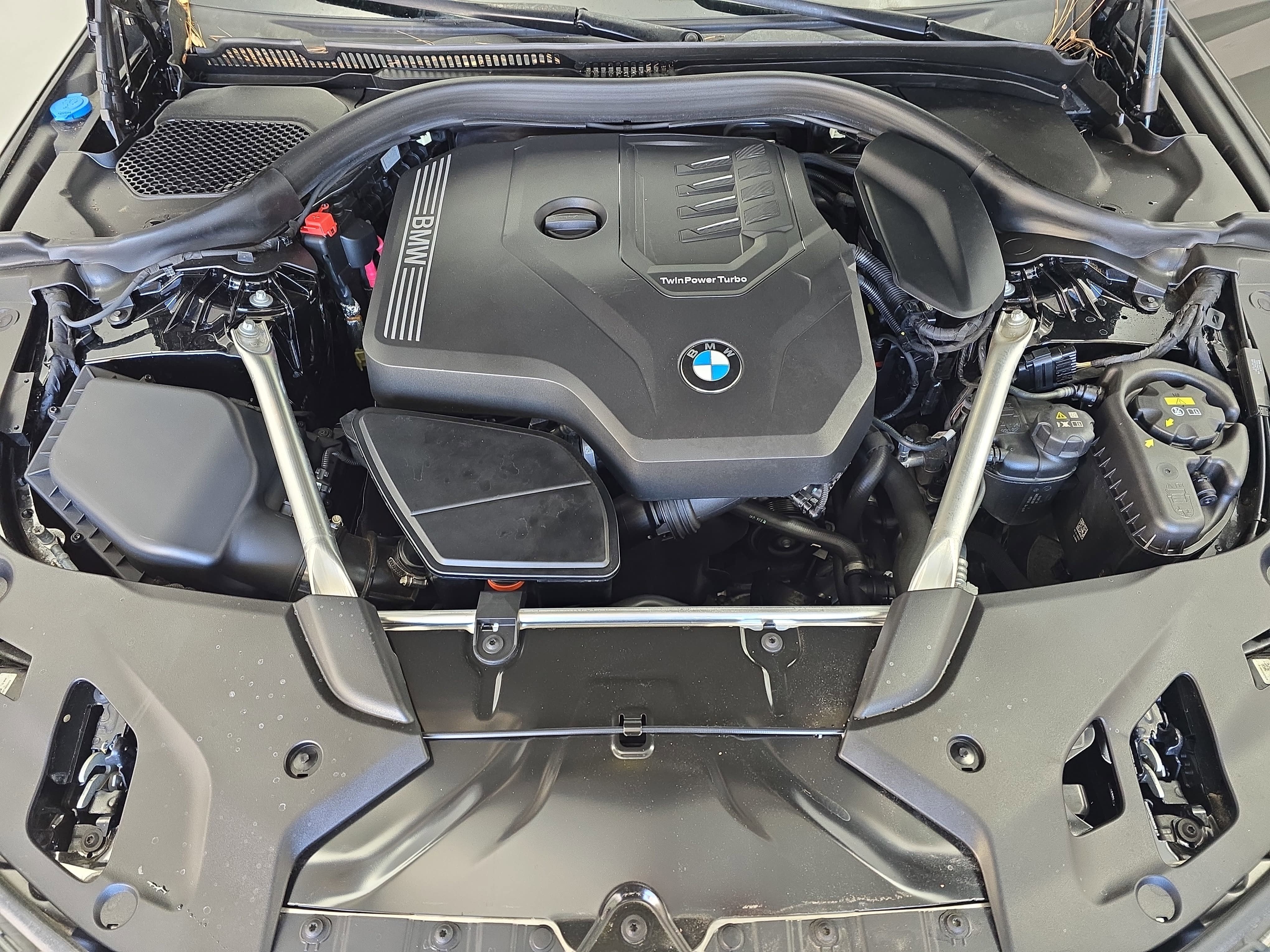 2023 BMW 5 Series 530i