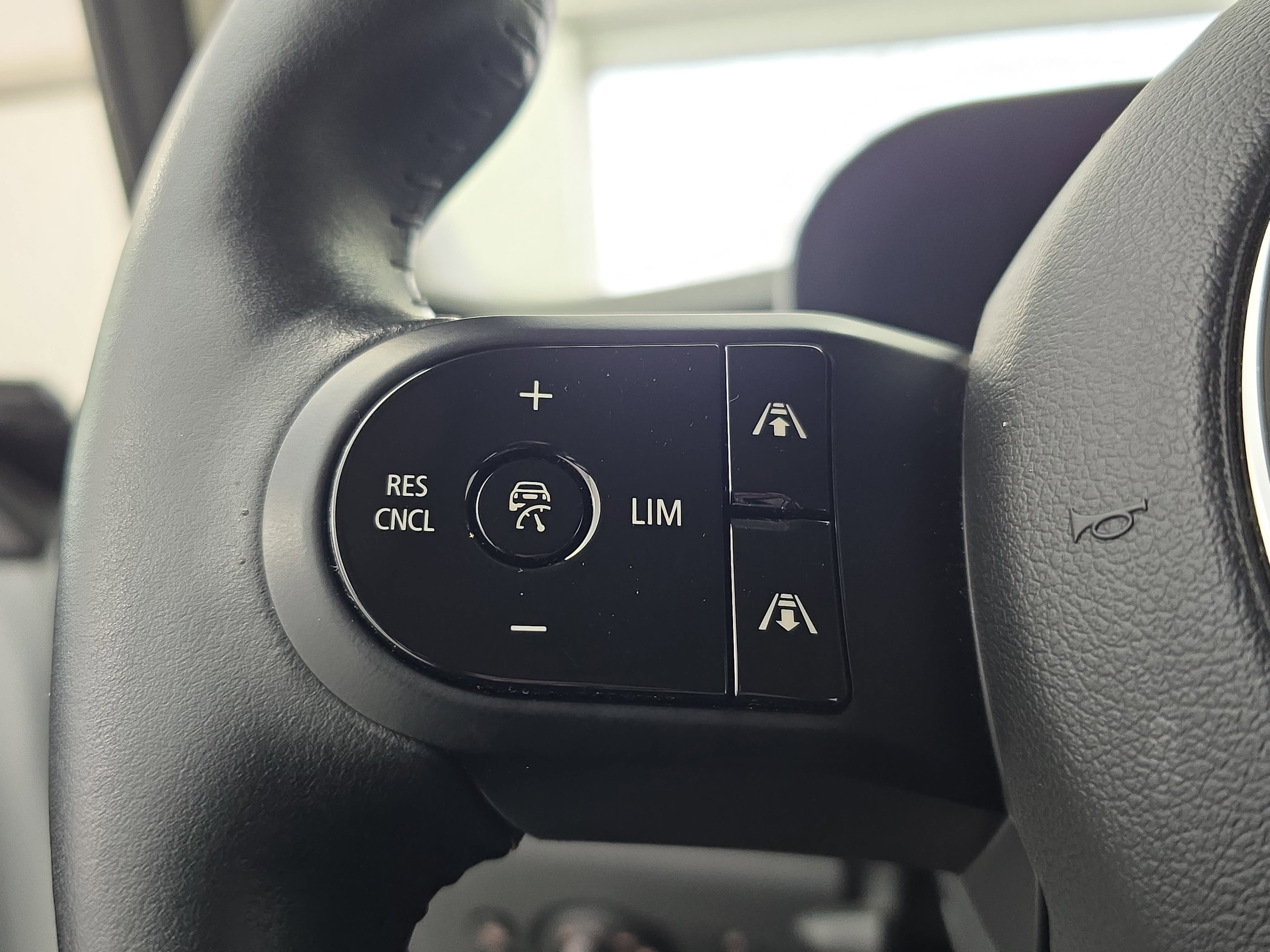 2022 MINI Hardtop 2 Door Cooper SE