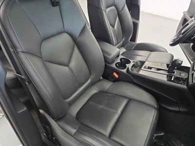 2023 Porsche Macan T