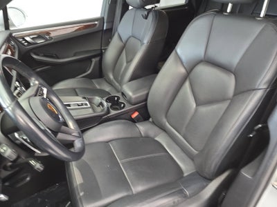 2023 Porsche Macan T