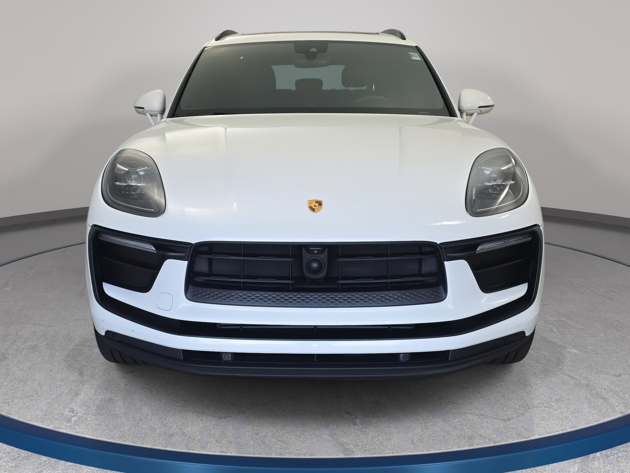 2023 Porsche Macan T