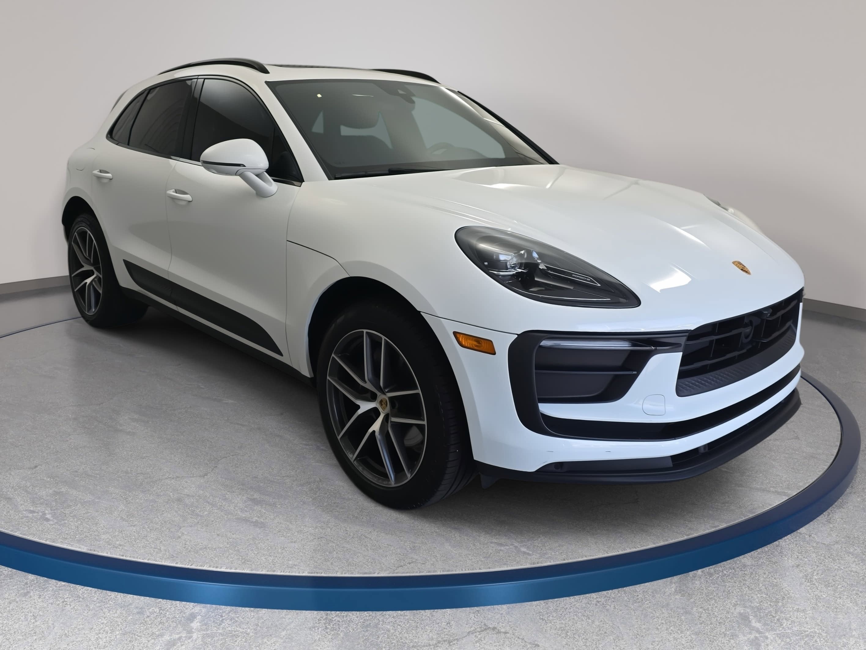 2023 Porsche Macan T