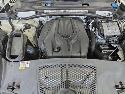 2023 Porsche Macan T