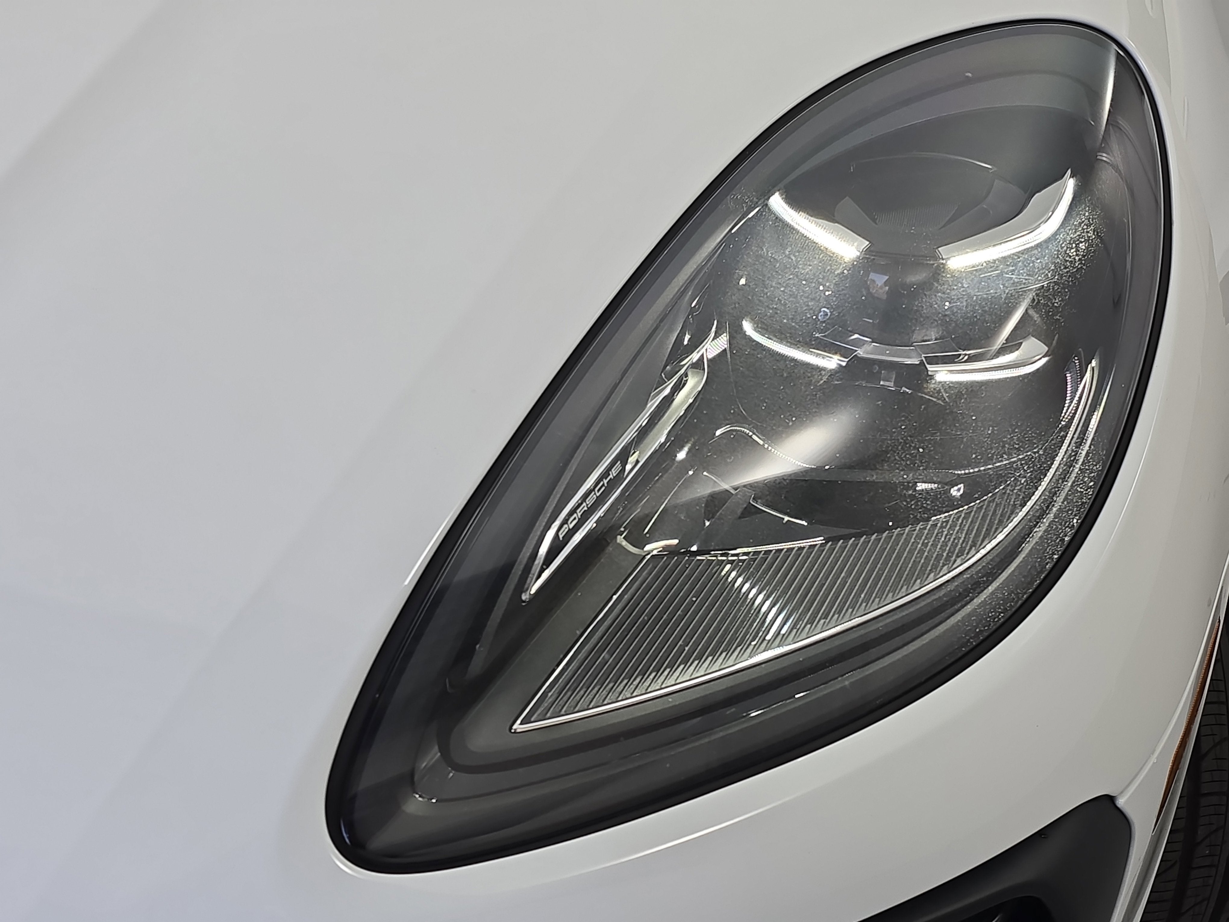 2023 Porsche Macan T