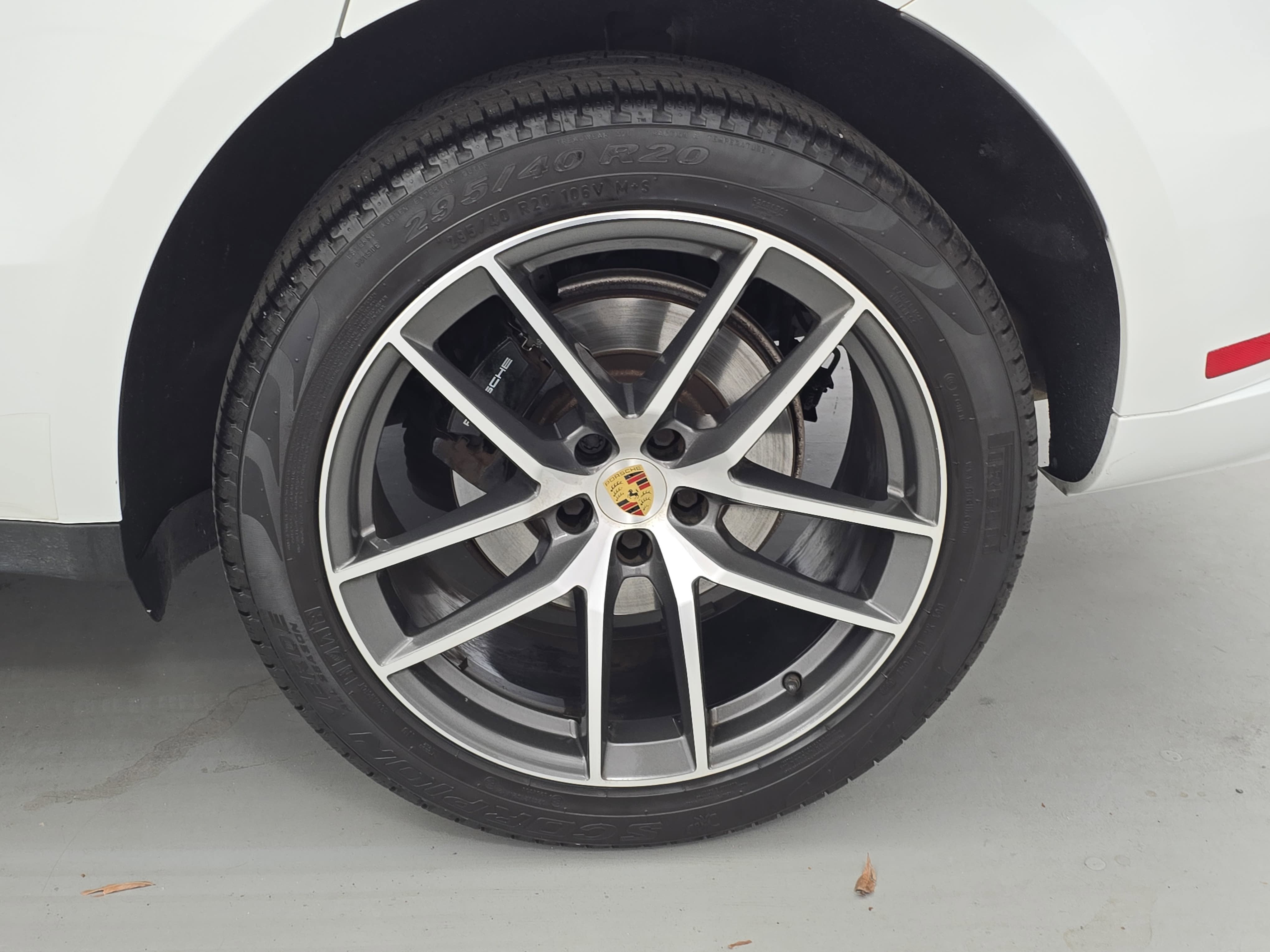 2023 Porsche Macan T