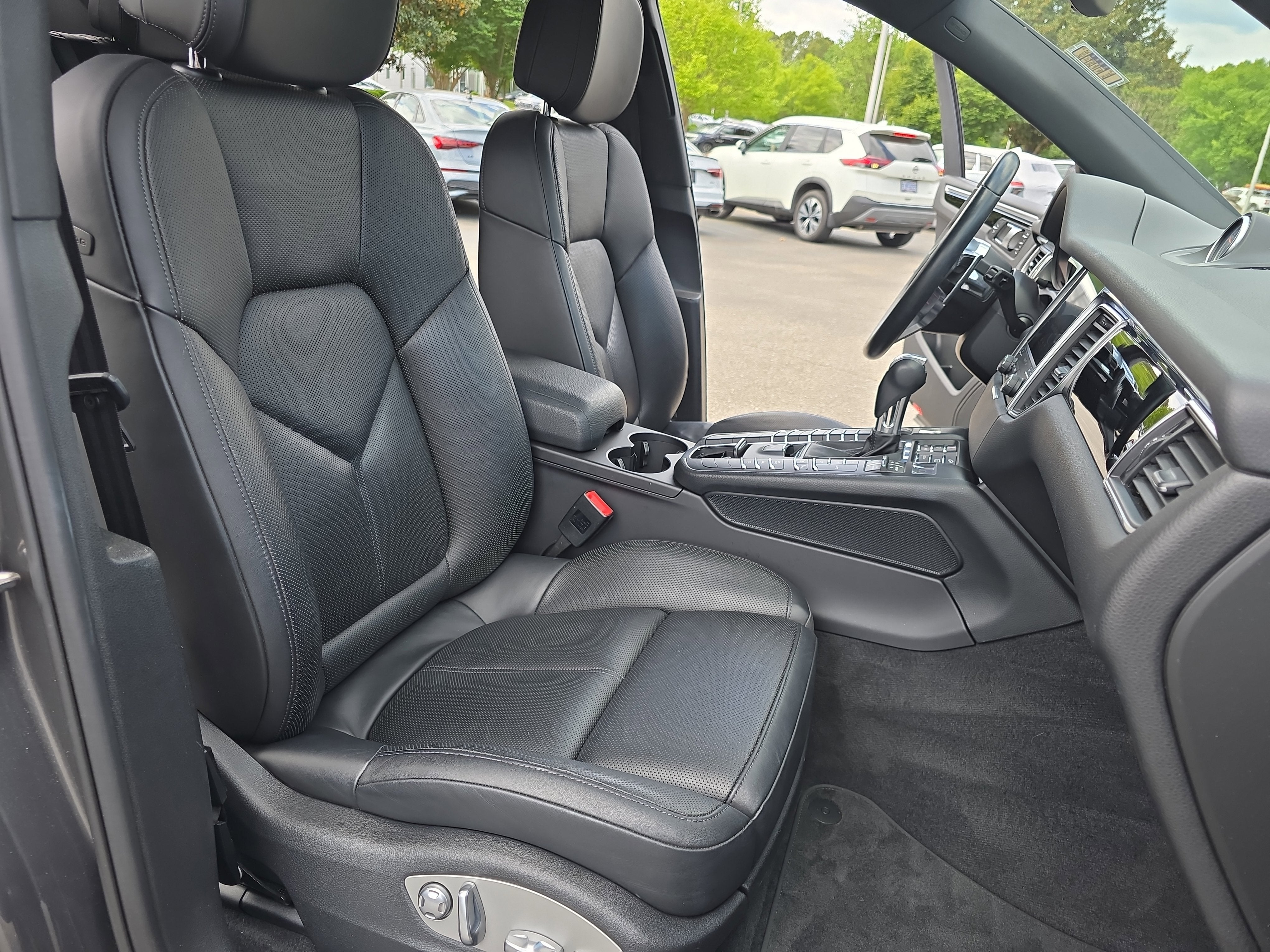 2018 Porsche Macan Base