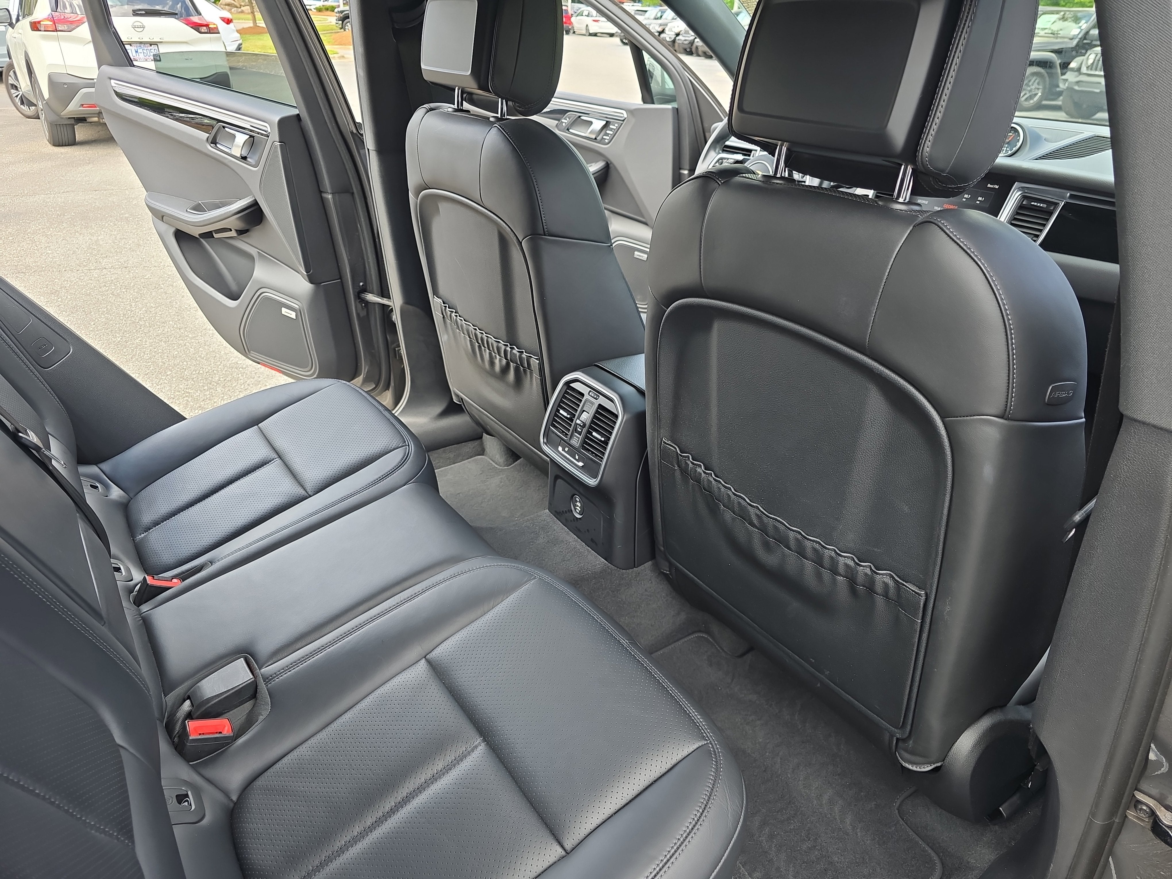 2018 Porsche Macan Base