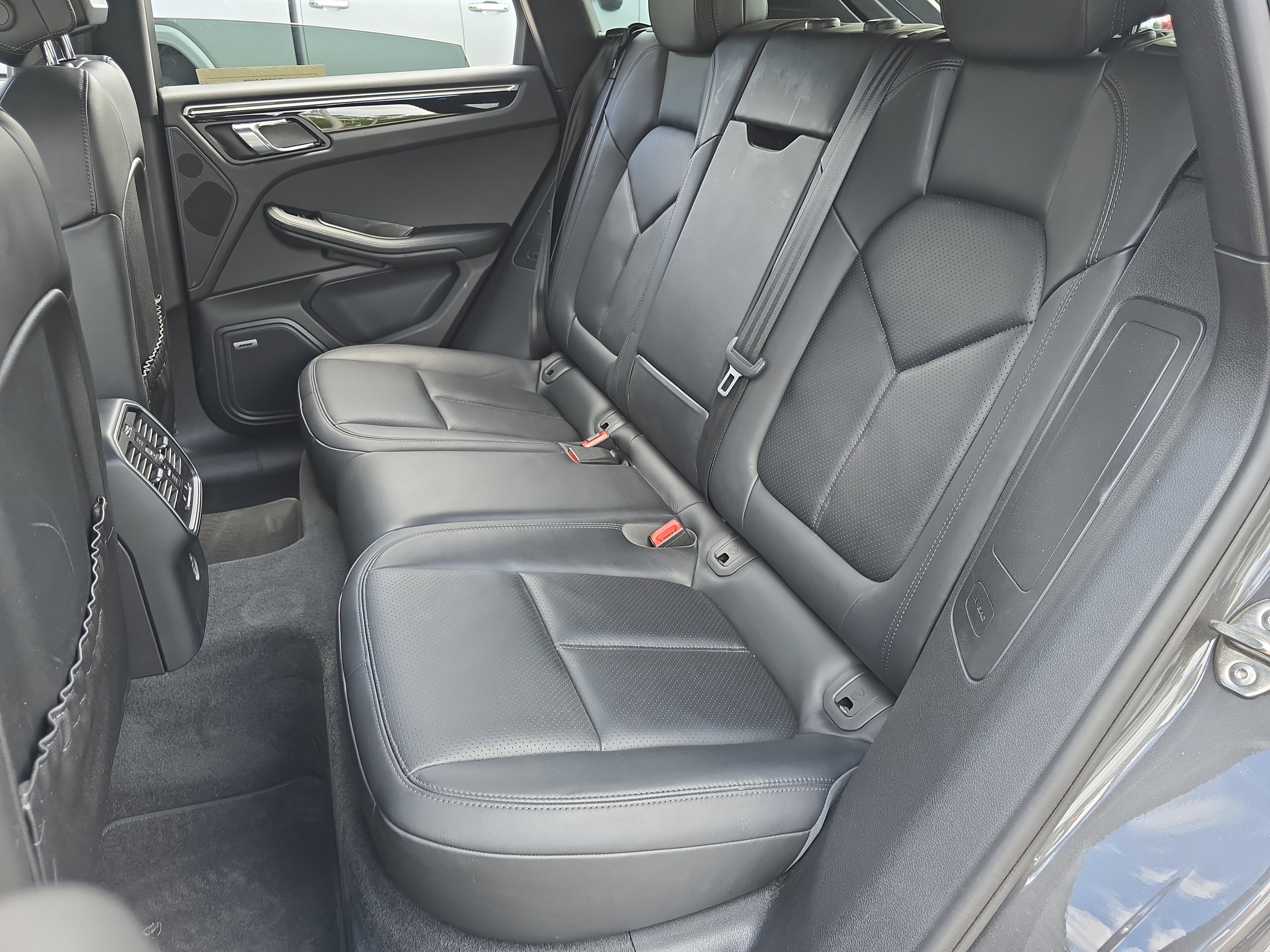 2018 Porsche Macan Base