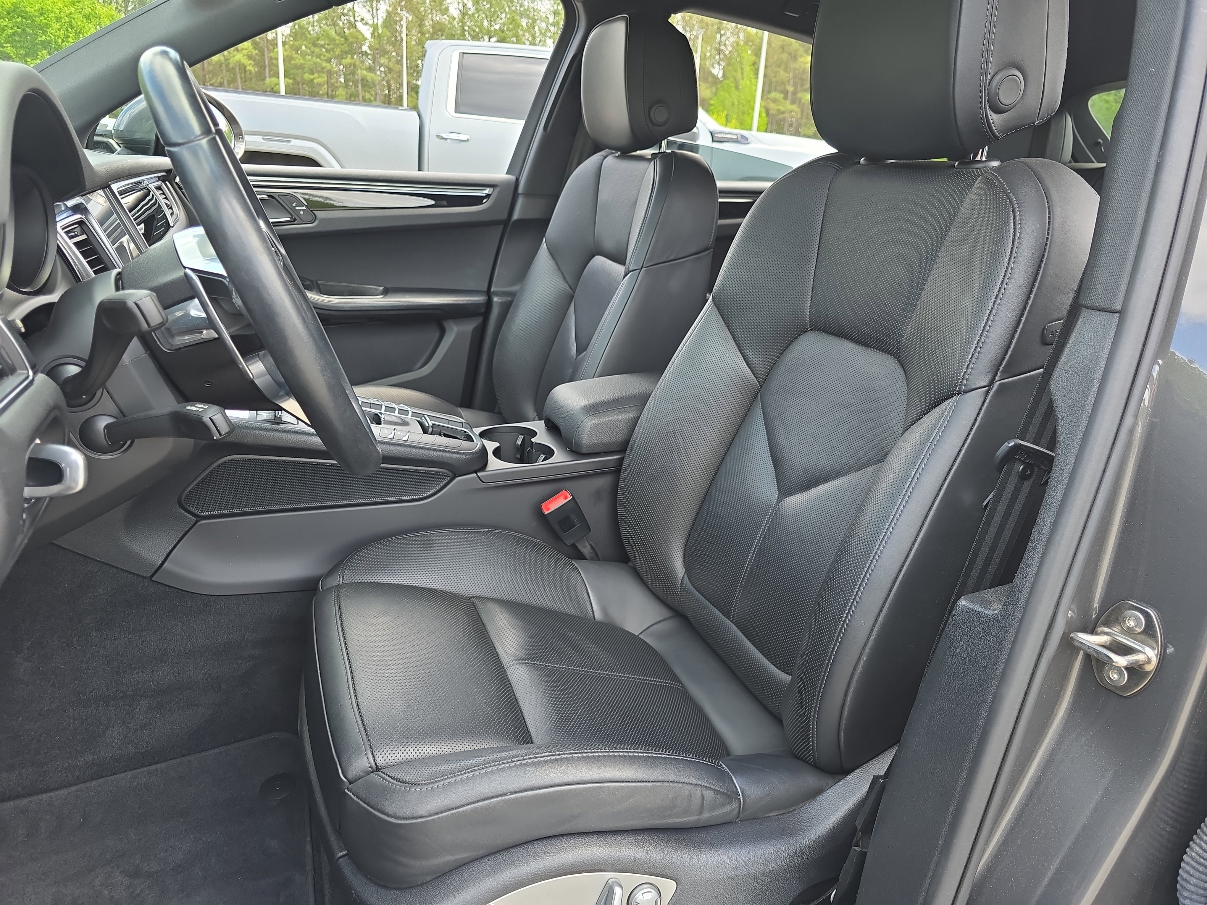 2018 Porsche Macan Base