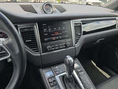 2018 Porsche Macan Base