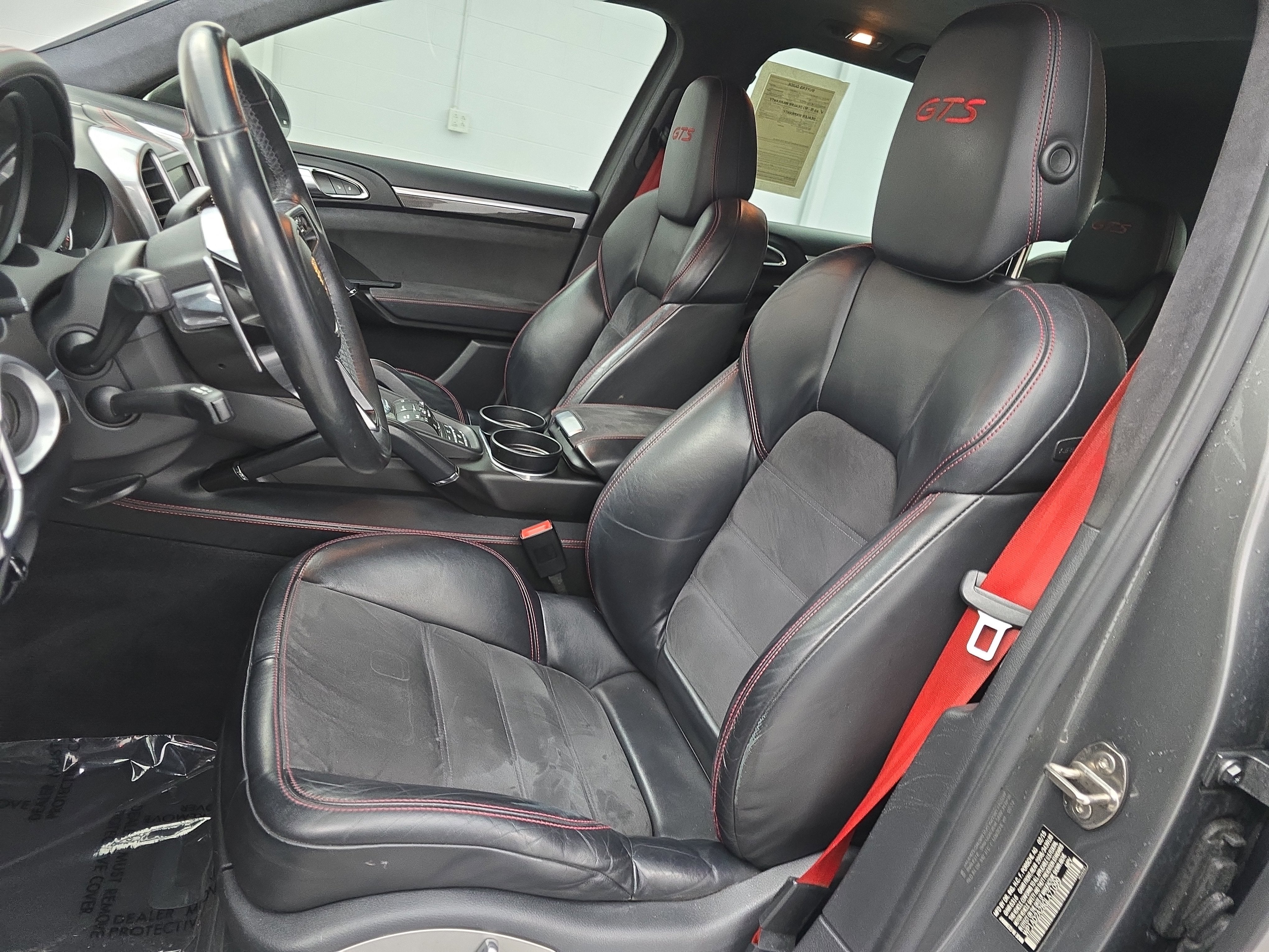 2016 Porsche Cayenne GTS