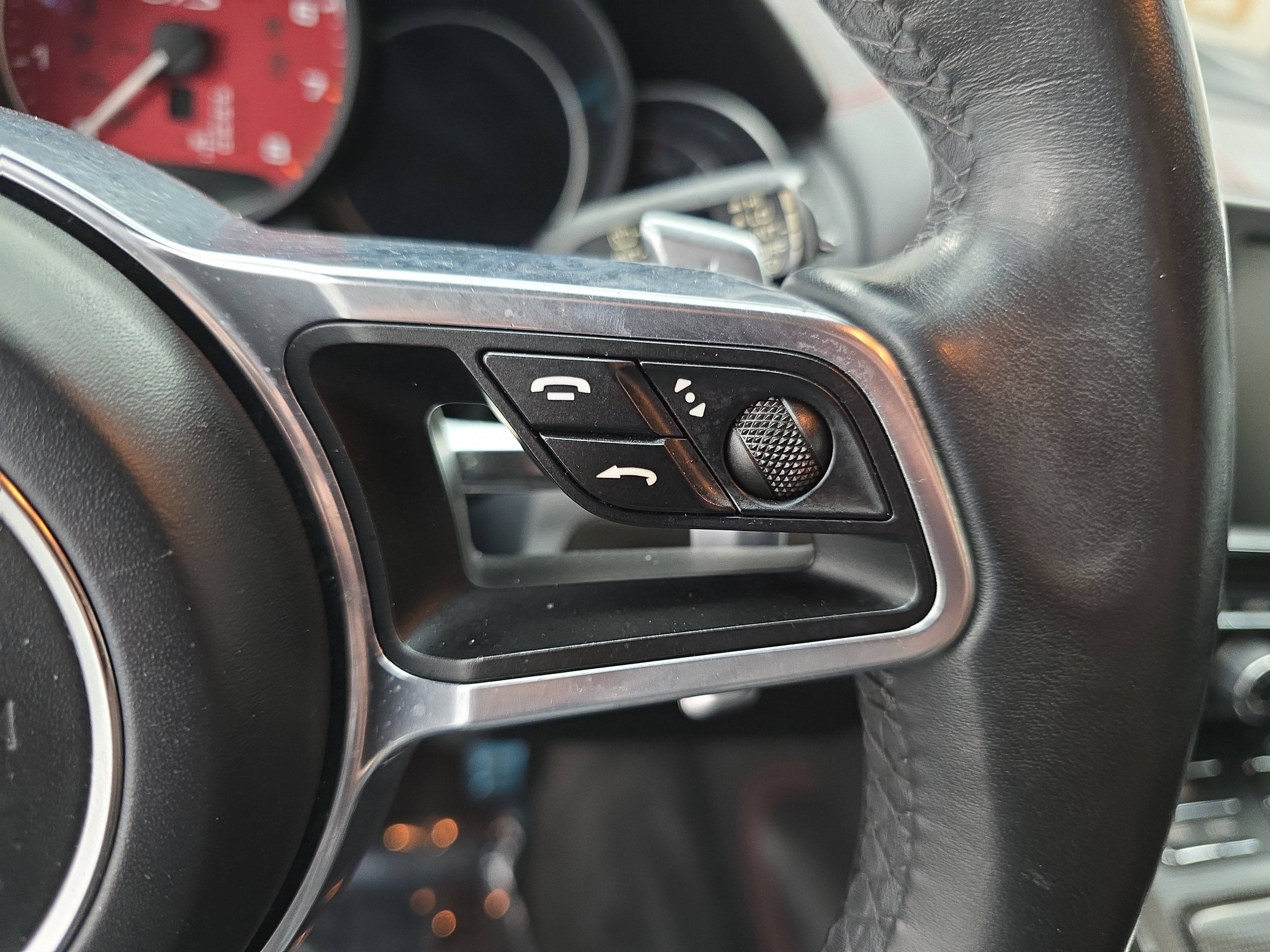 2016 Porsche Cayenne GTS