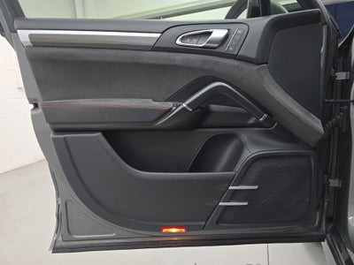 2016 Porsche Cayenne GTS