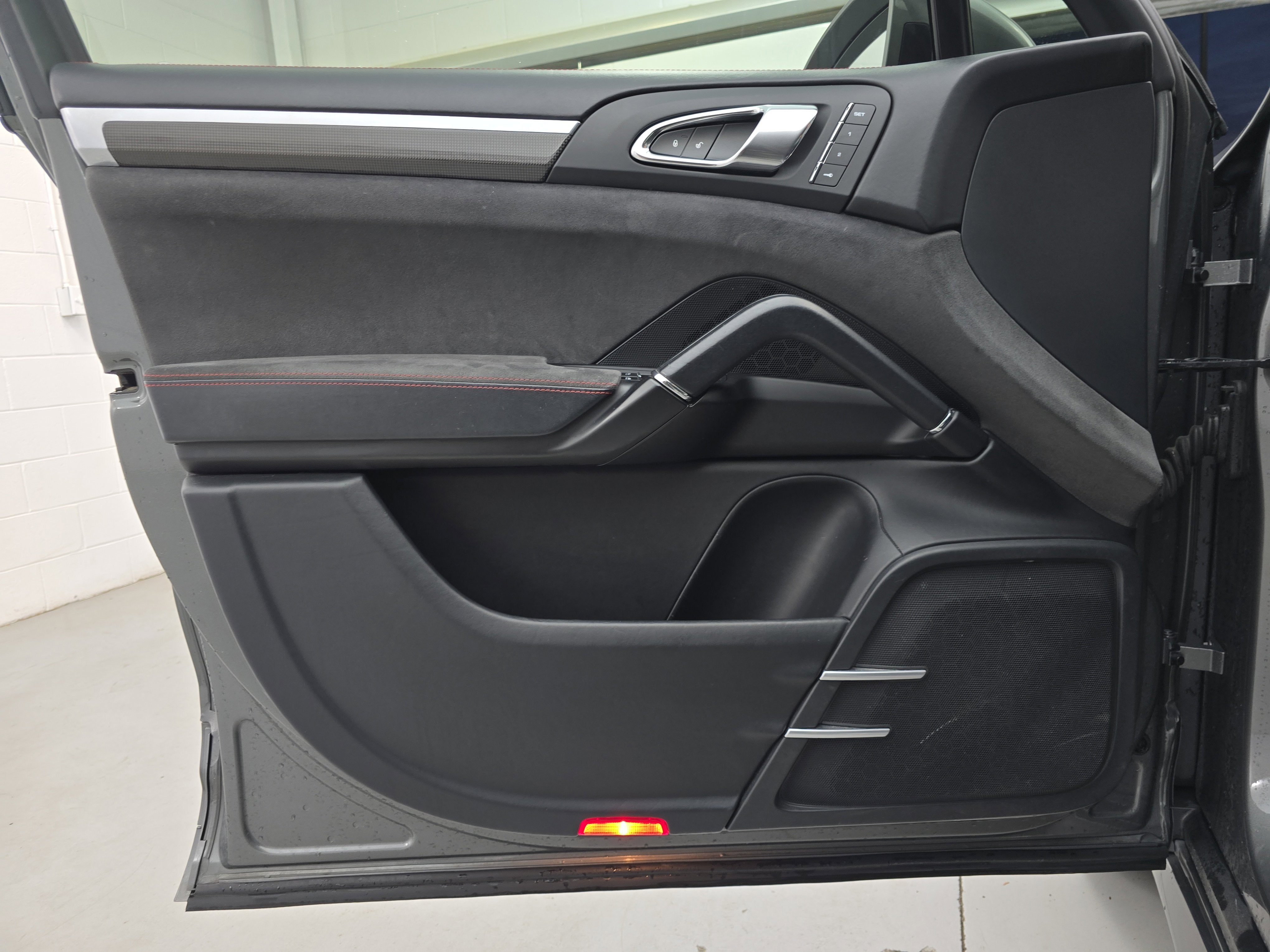 2016 Porsche Cayenne GTS