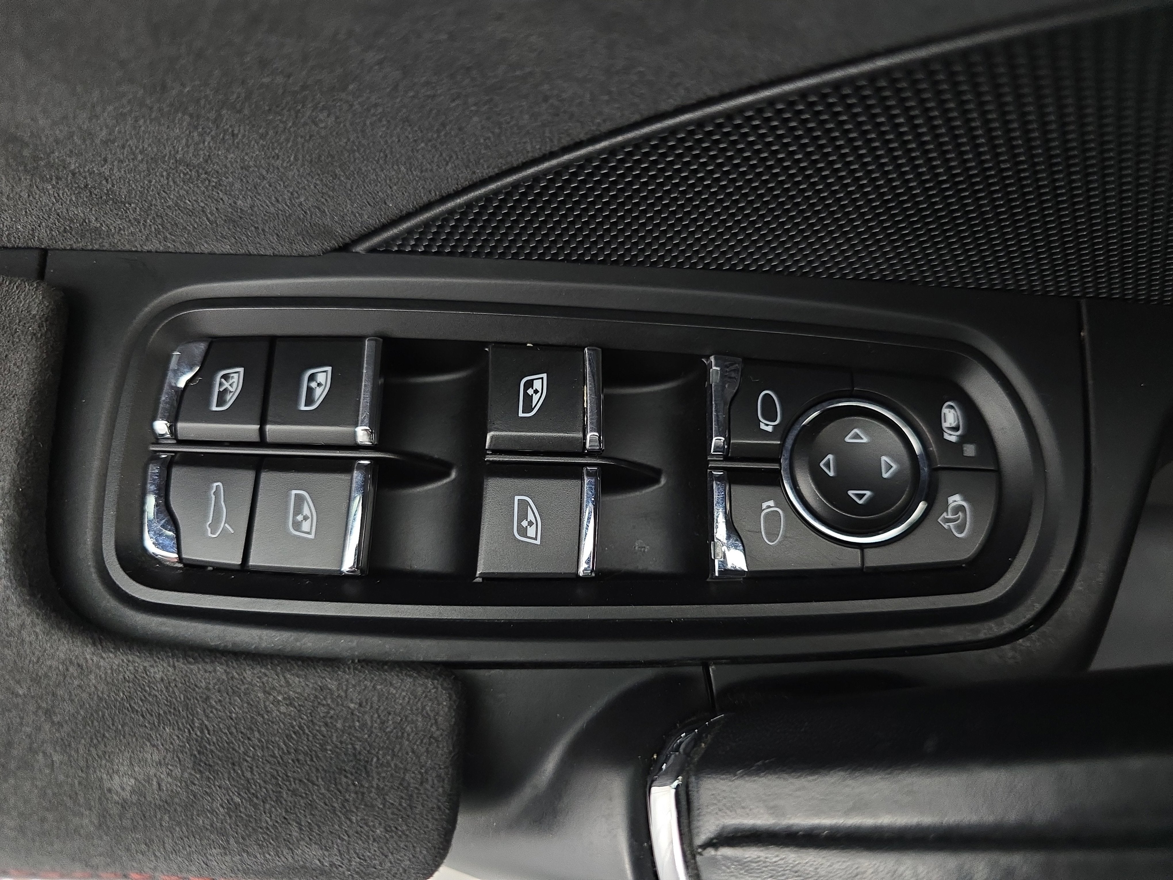 2016 Porsche Cayenne GTS