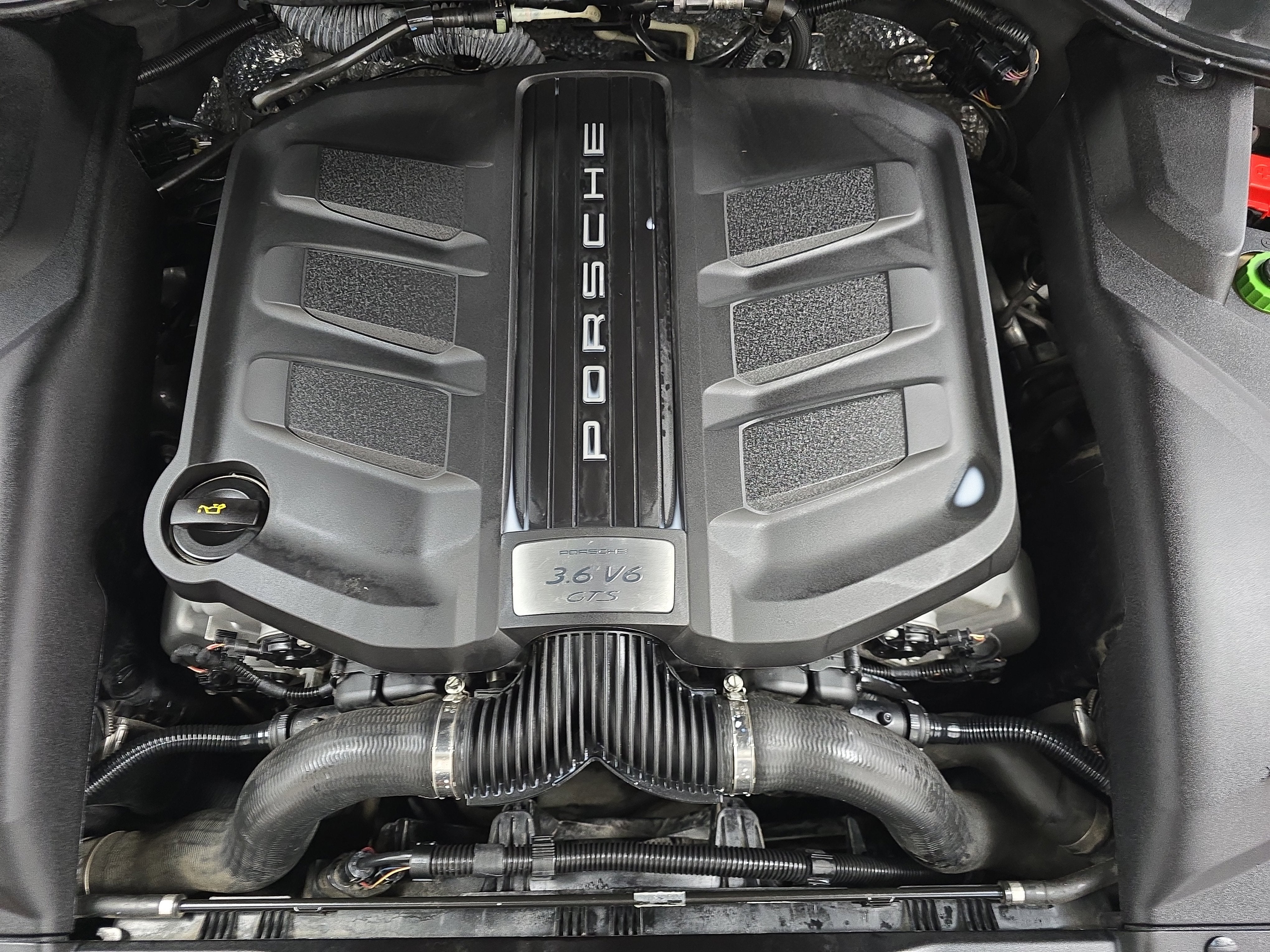 2016 Porsche Cayenne GTS