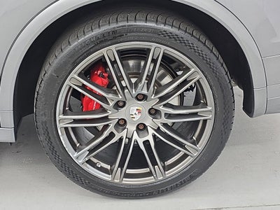 2016 Porsche Cayenne GTS