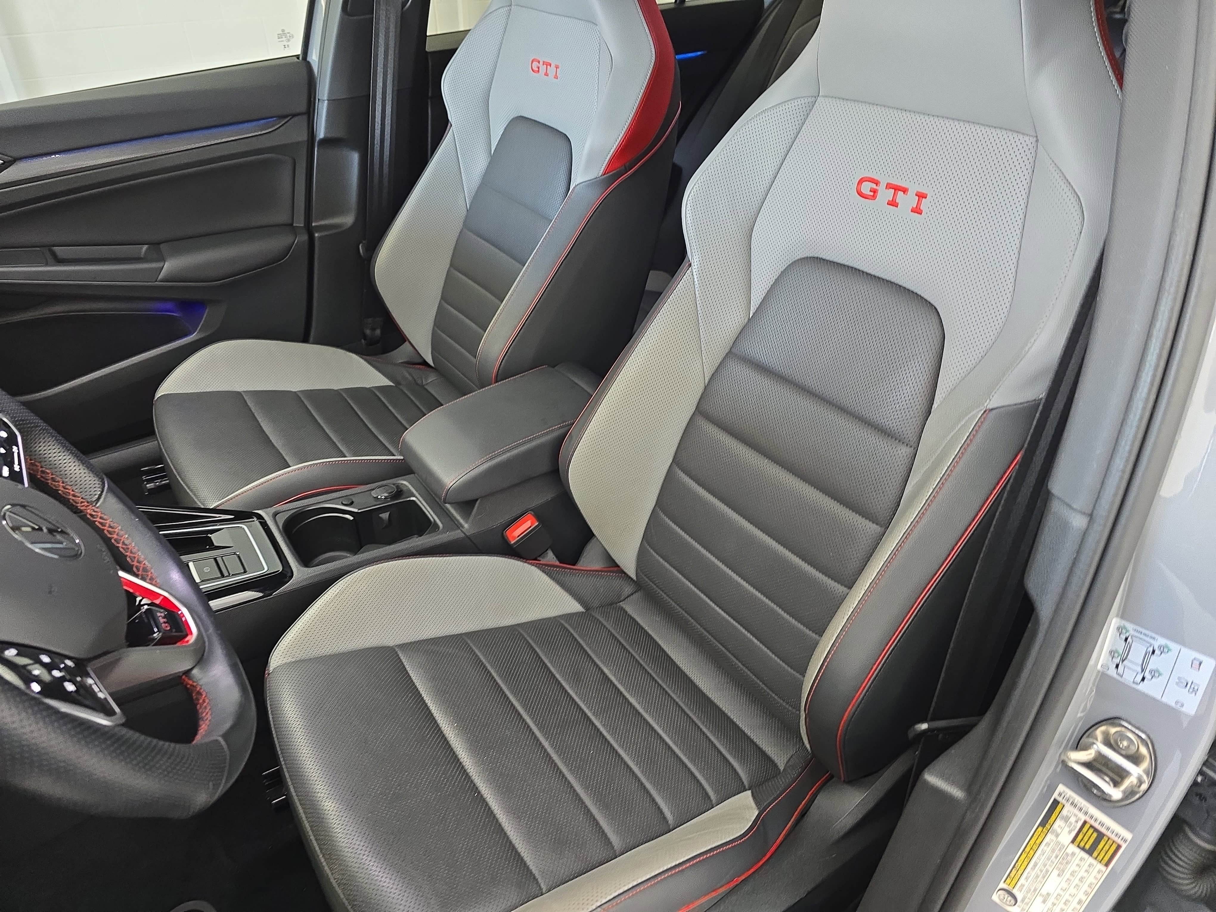 2023 Volkswagen Golf GTI SE
