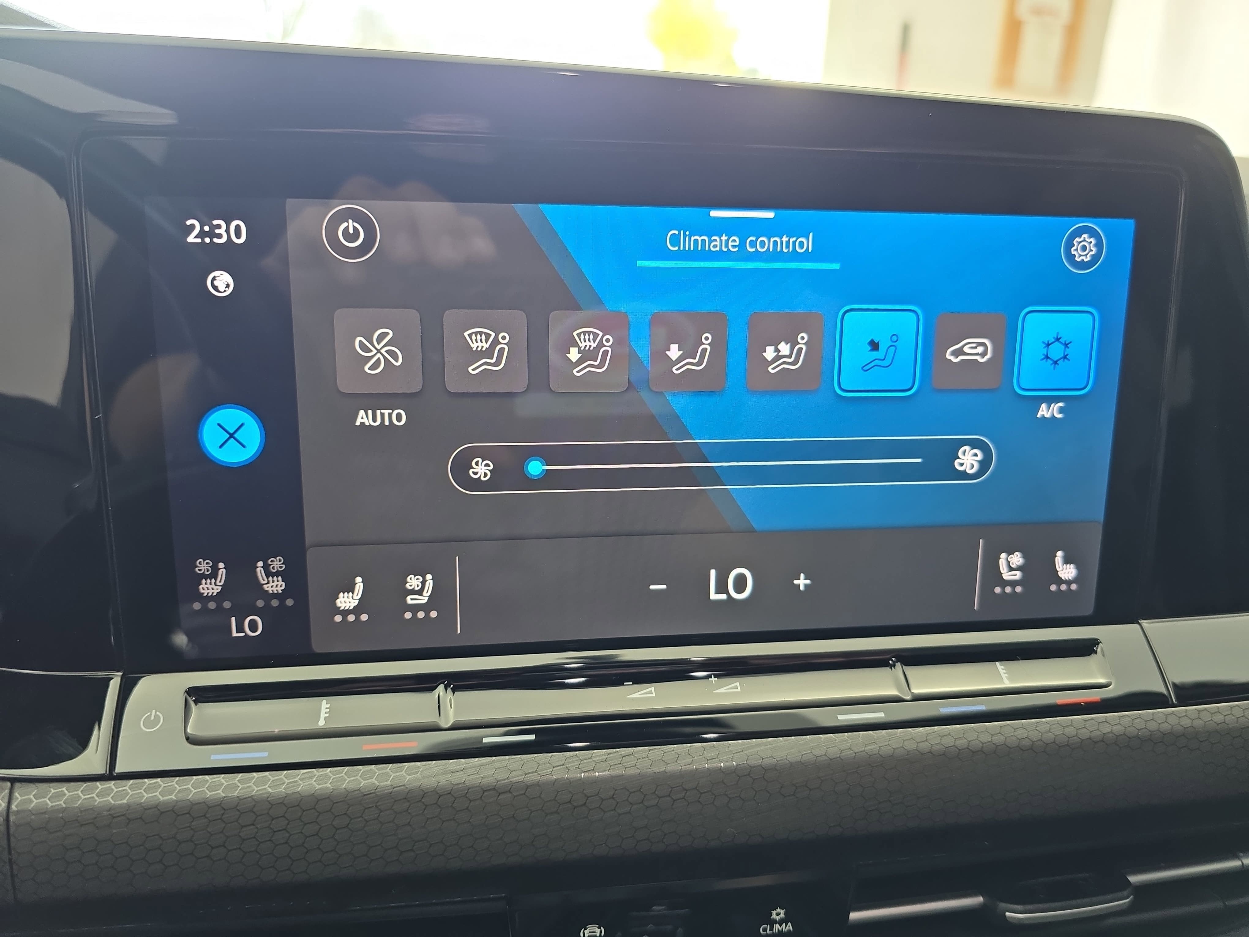 2023 Volkswagen Golf GTI SE