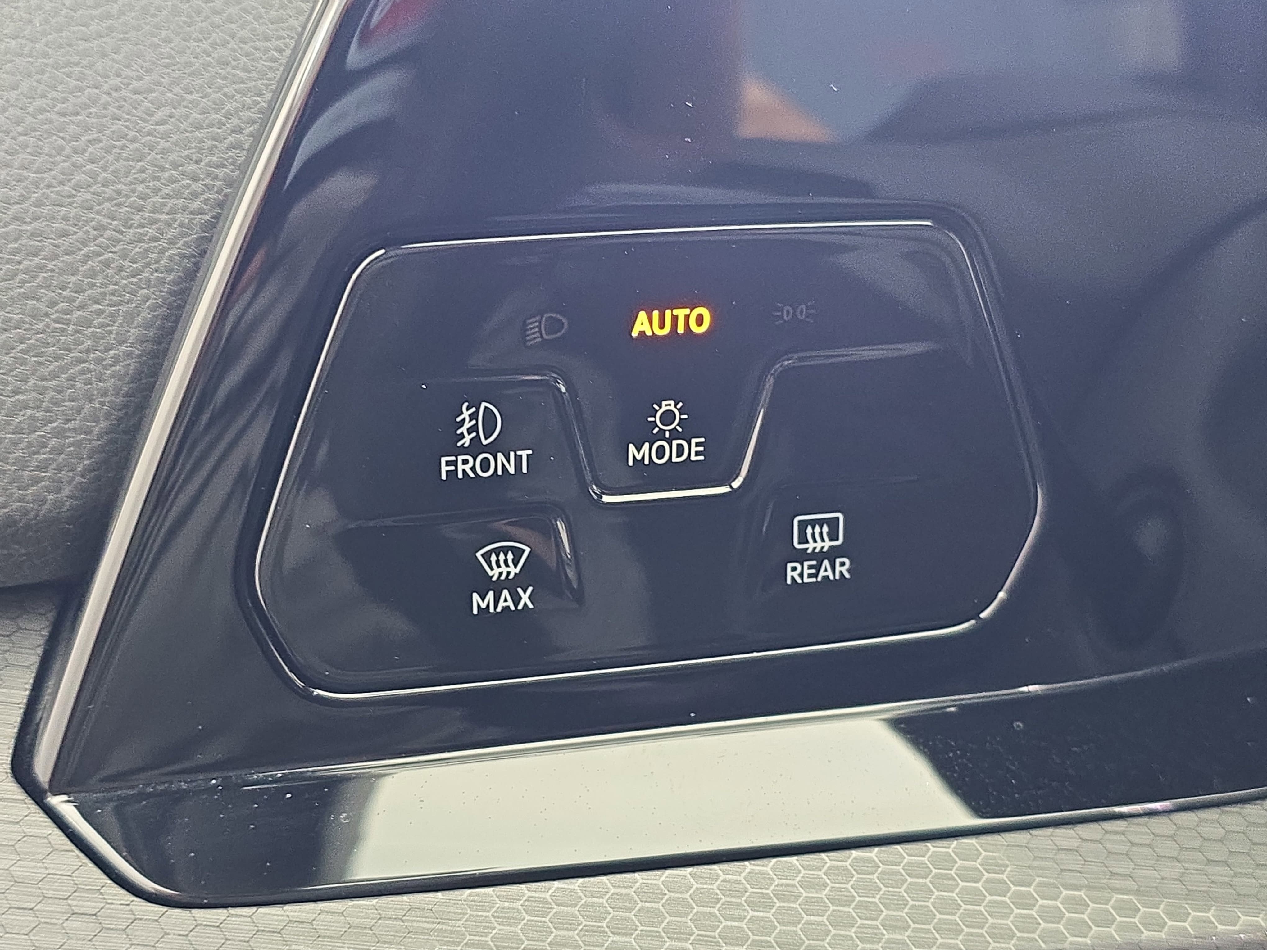 2023 Volkswagen Golf GTI SE