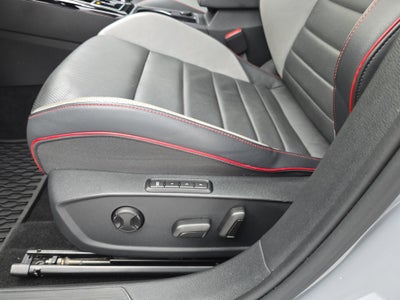 2023 Volkswagen Golf GTI SE