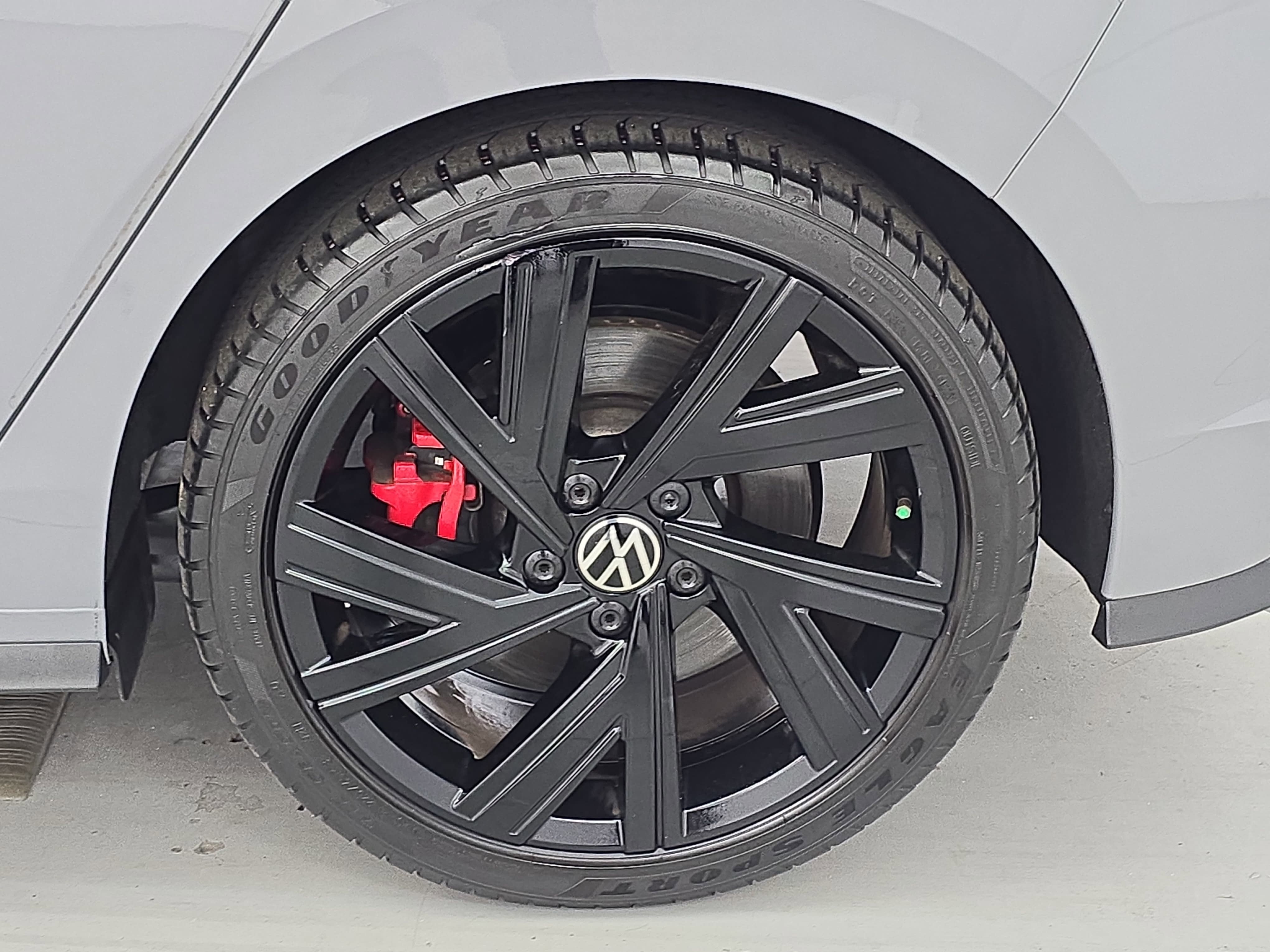 2023 Volkswagen Golf GTI SE