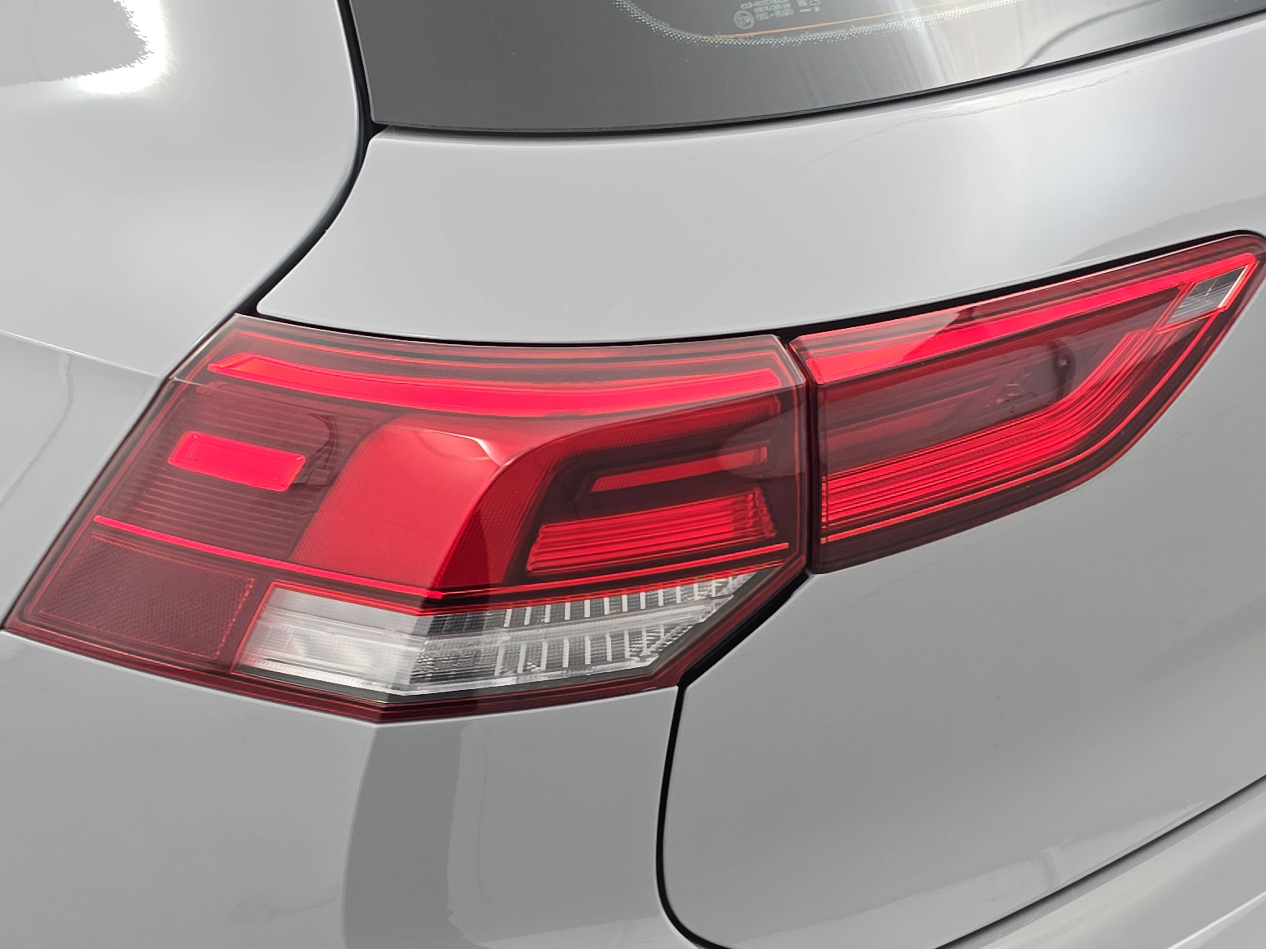 2023 Volkswagen Golf GTI SE