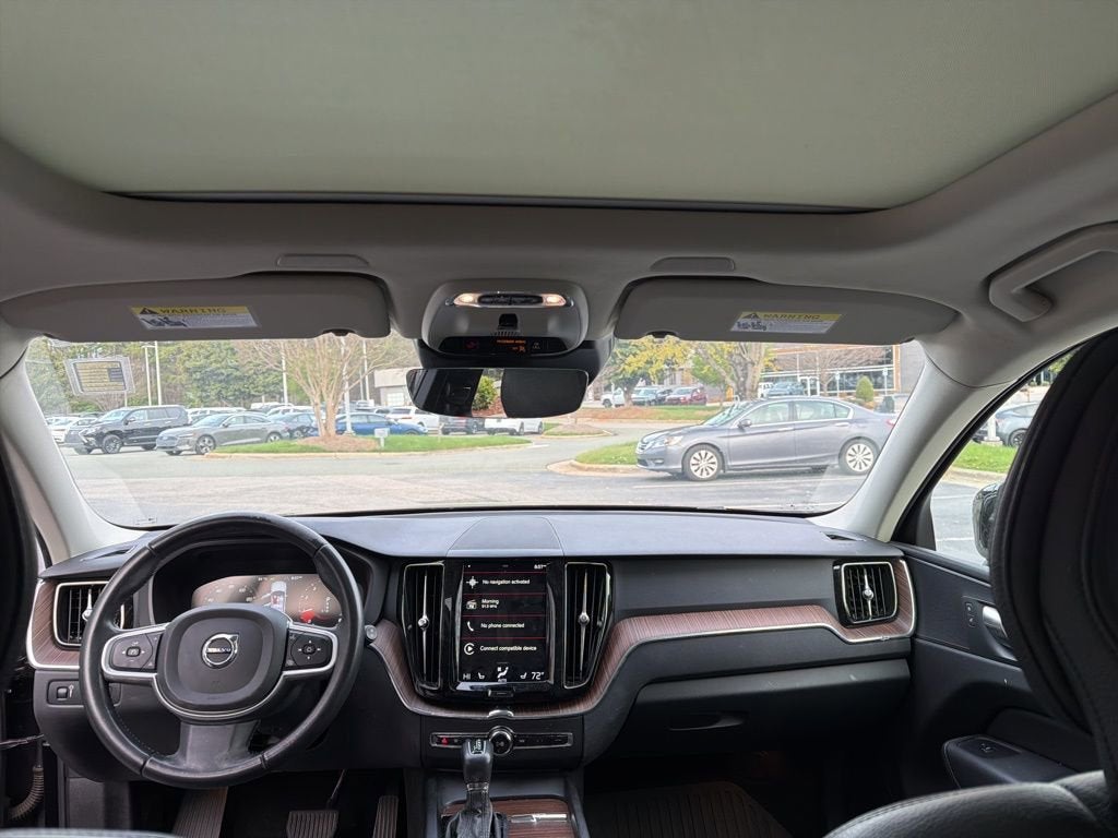 2021 Volvo XC60 Momentum