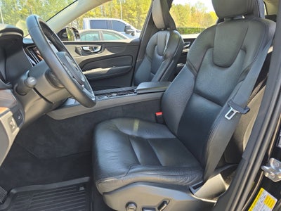 2021 Volvo XC60 Momentum