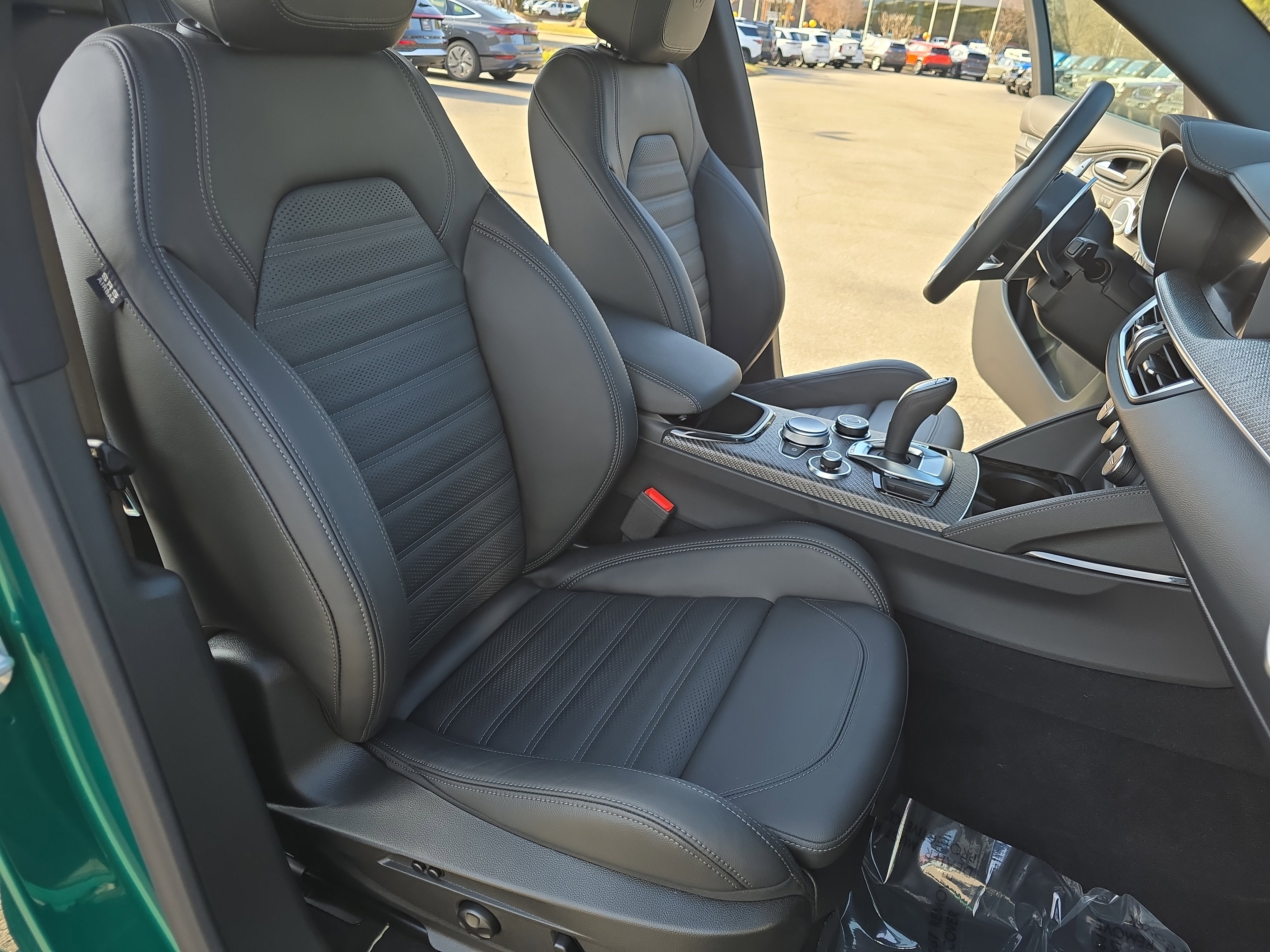 2024 Alfa Romeo Stelvio Quadrifoglio Carbon